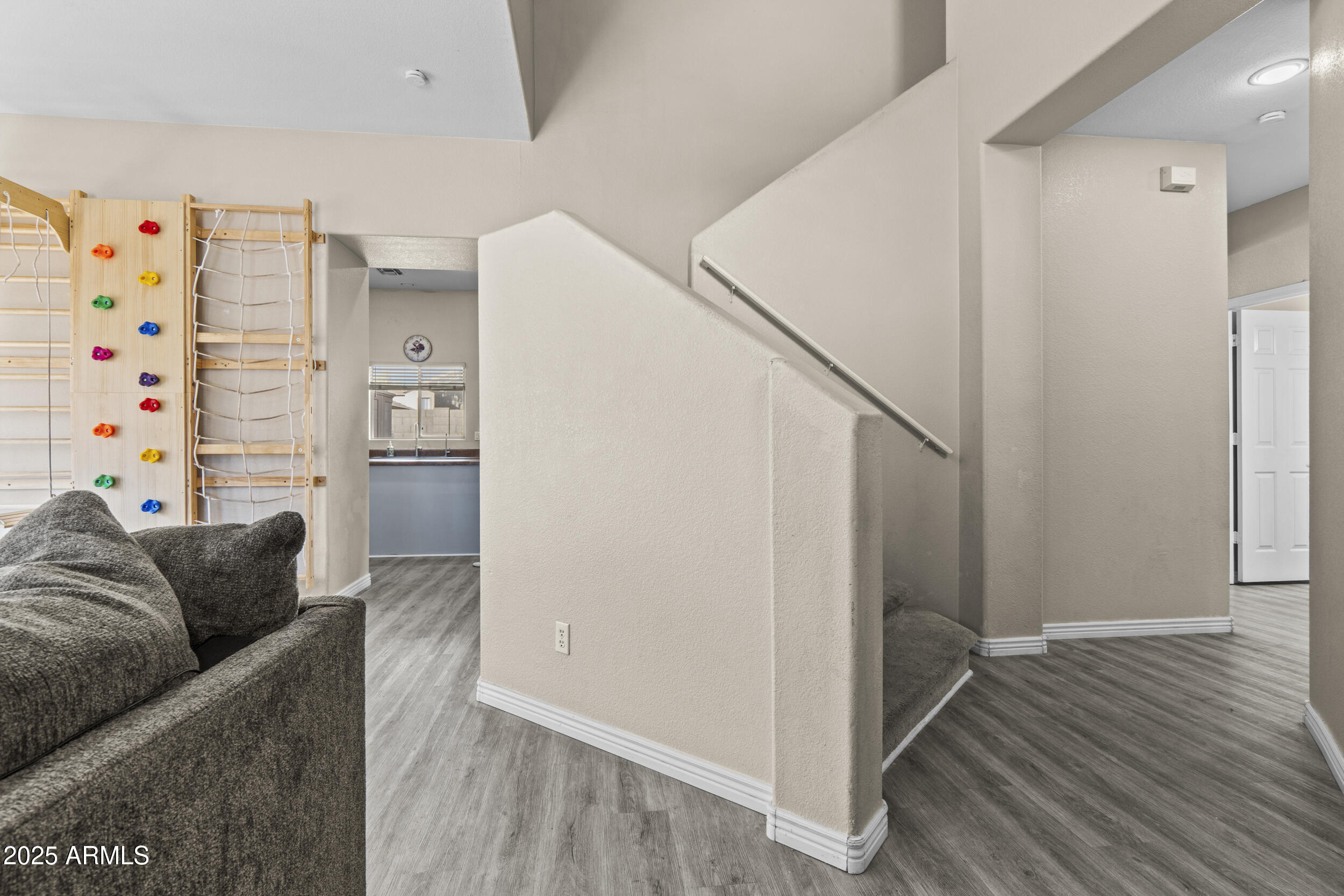 15516 W MARCONI Avenue