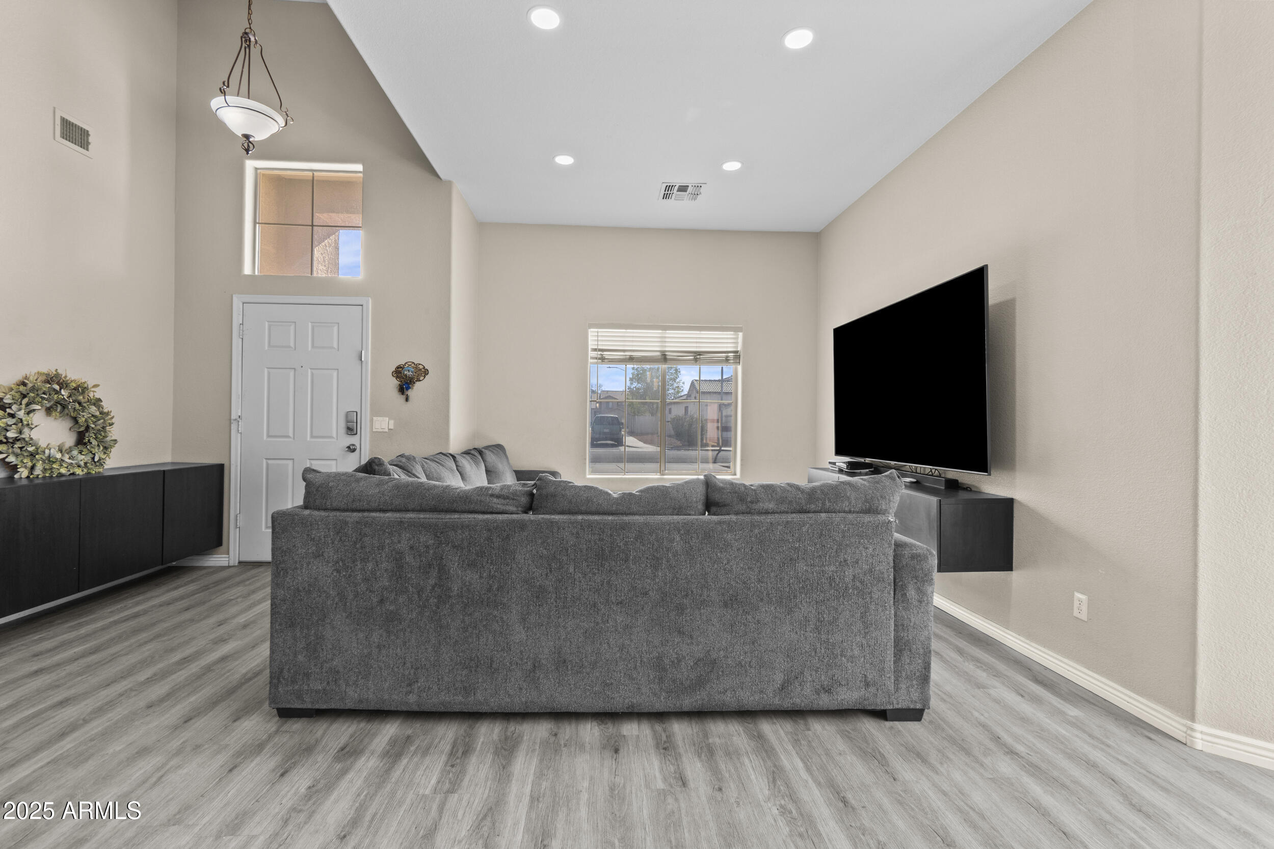 15516 W MARCONI Avenue