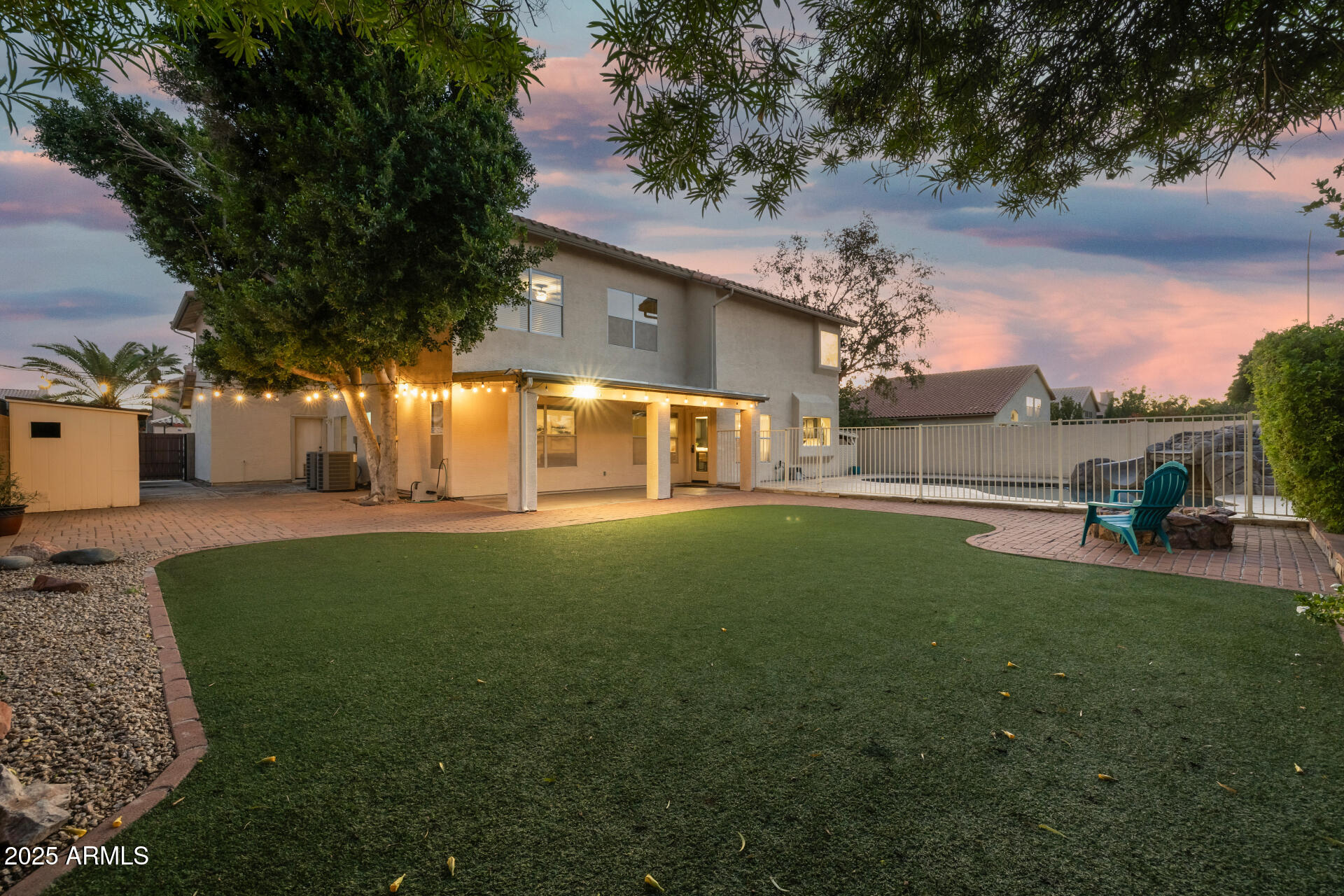 660 W MENDOZA Avenue