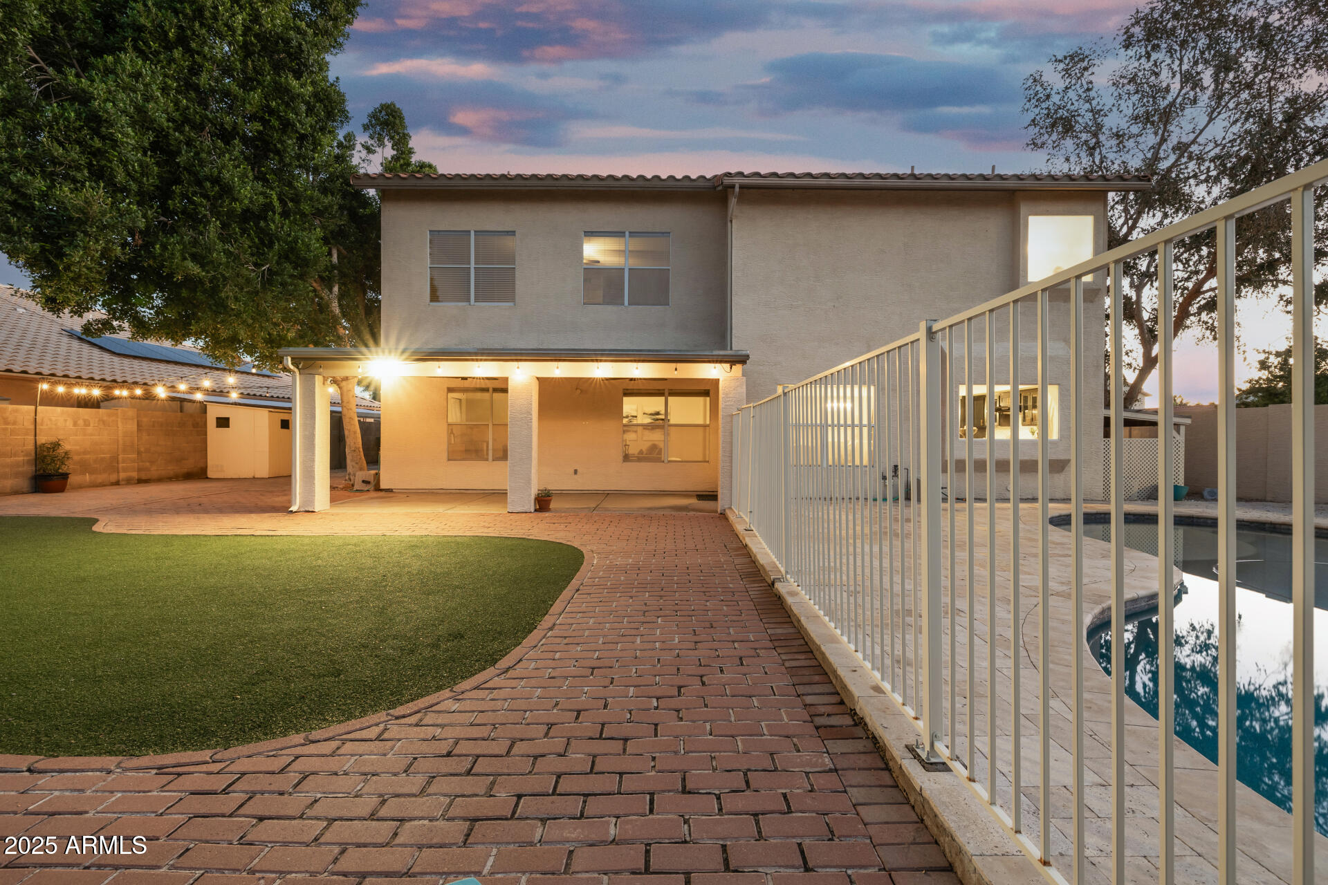 660 W MENDOZA Avenue