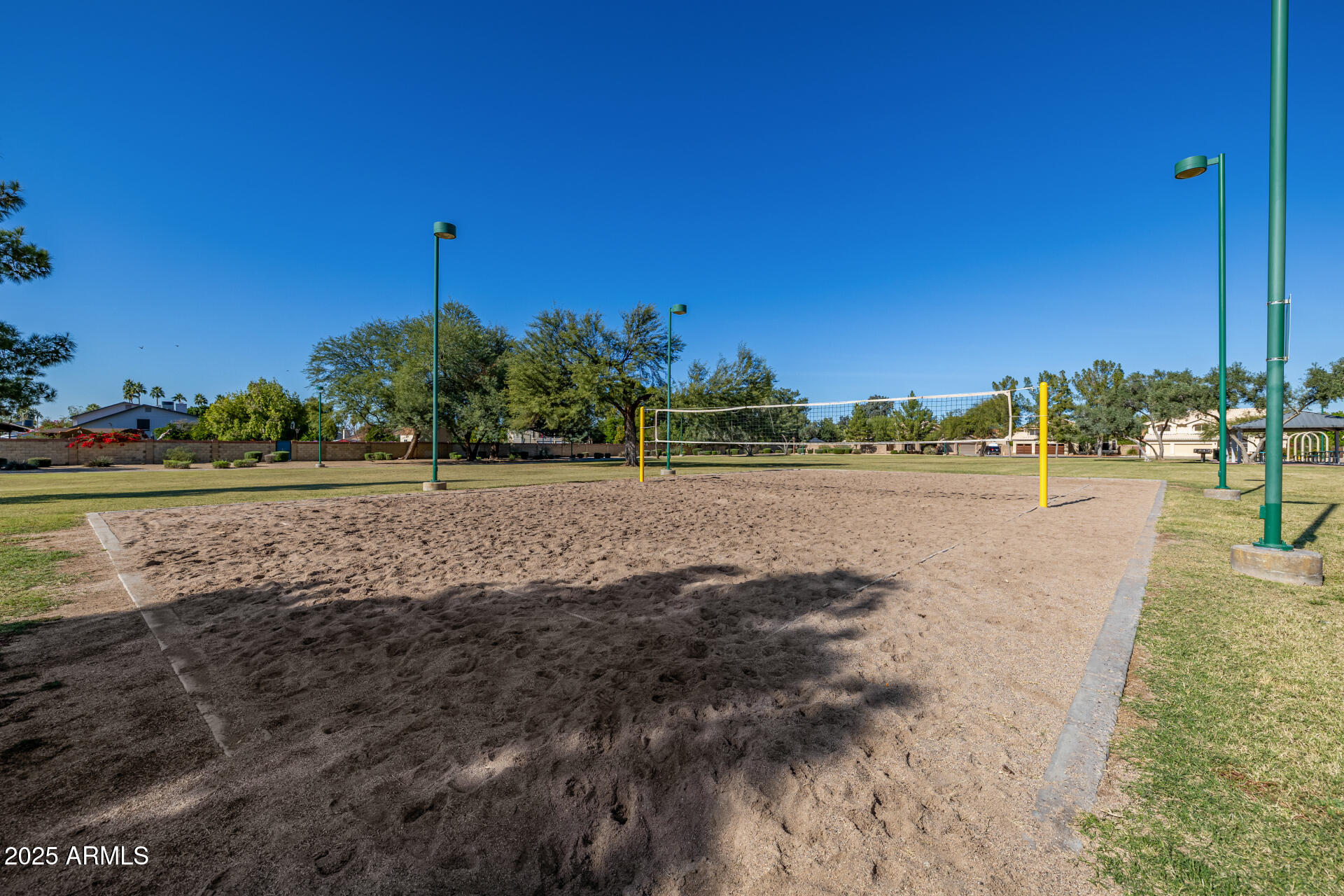 660 W MENDOZA Avenue