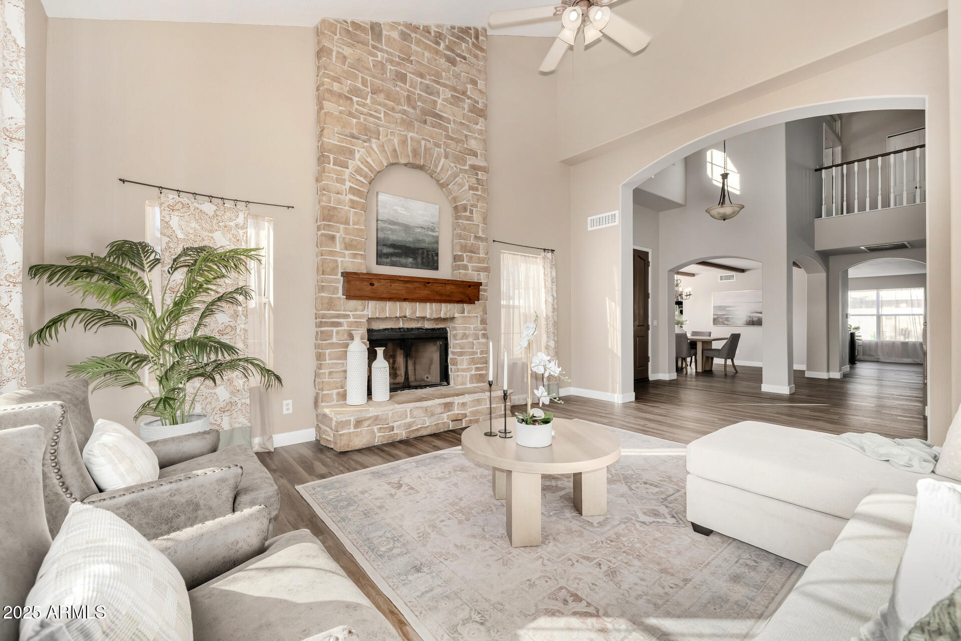 660 W MENDOZA Avenue