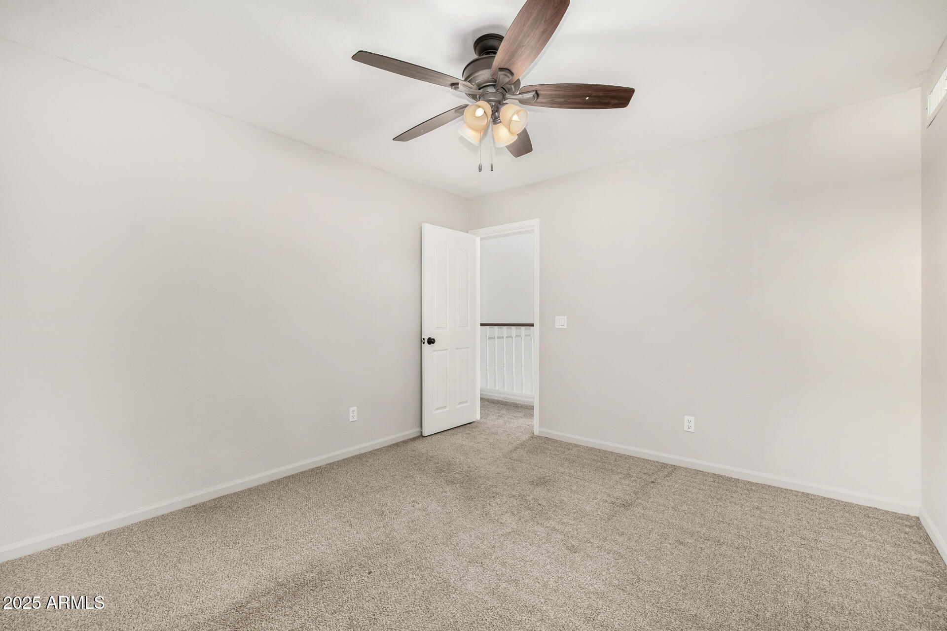 660 W MENDOZA Avenue