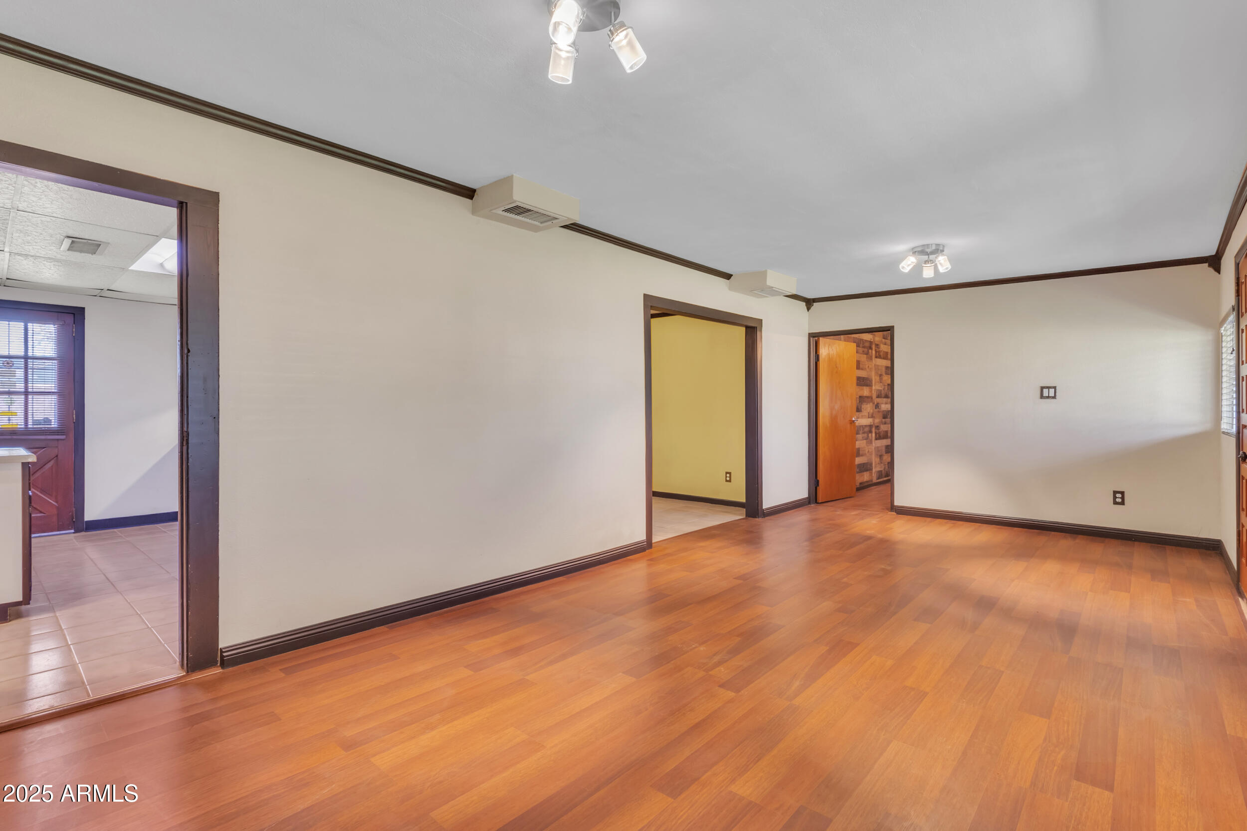 1331 E MCKINLEY Street