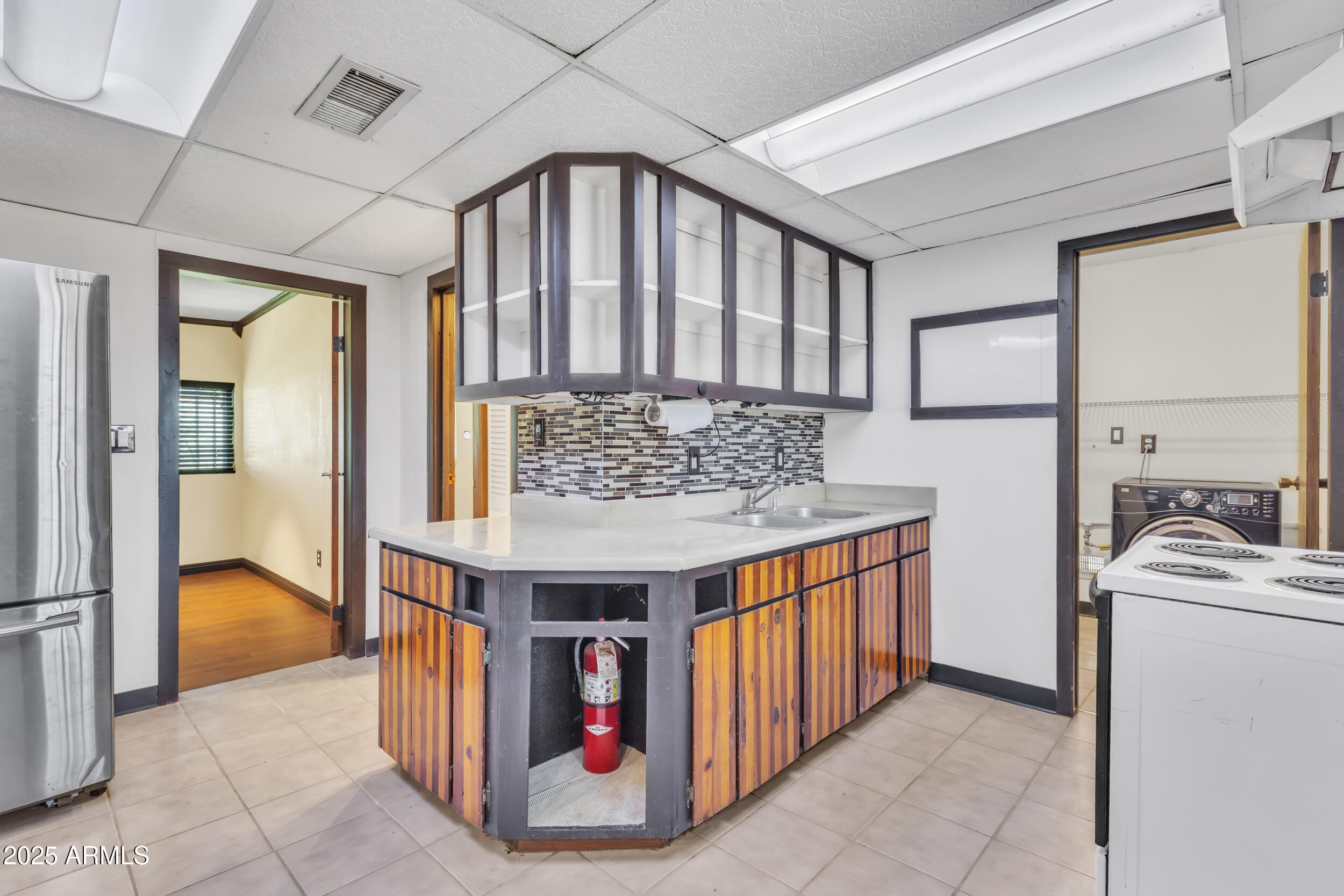 1331 E MCKINLEY Street