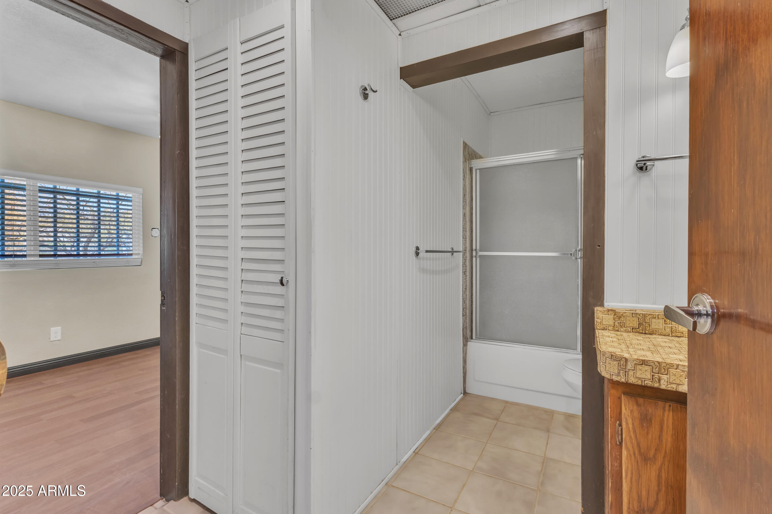 1331 E MCKINLEY Street