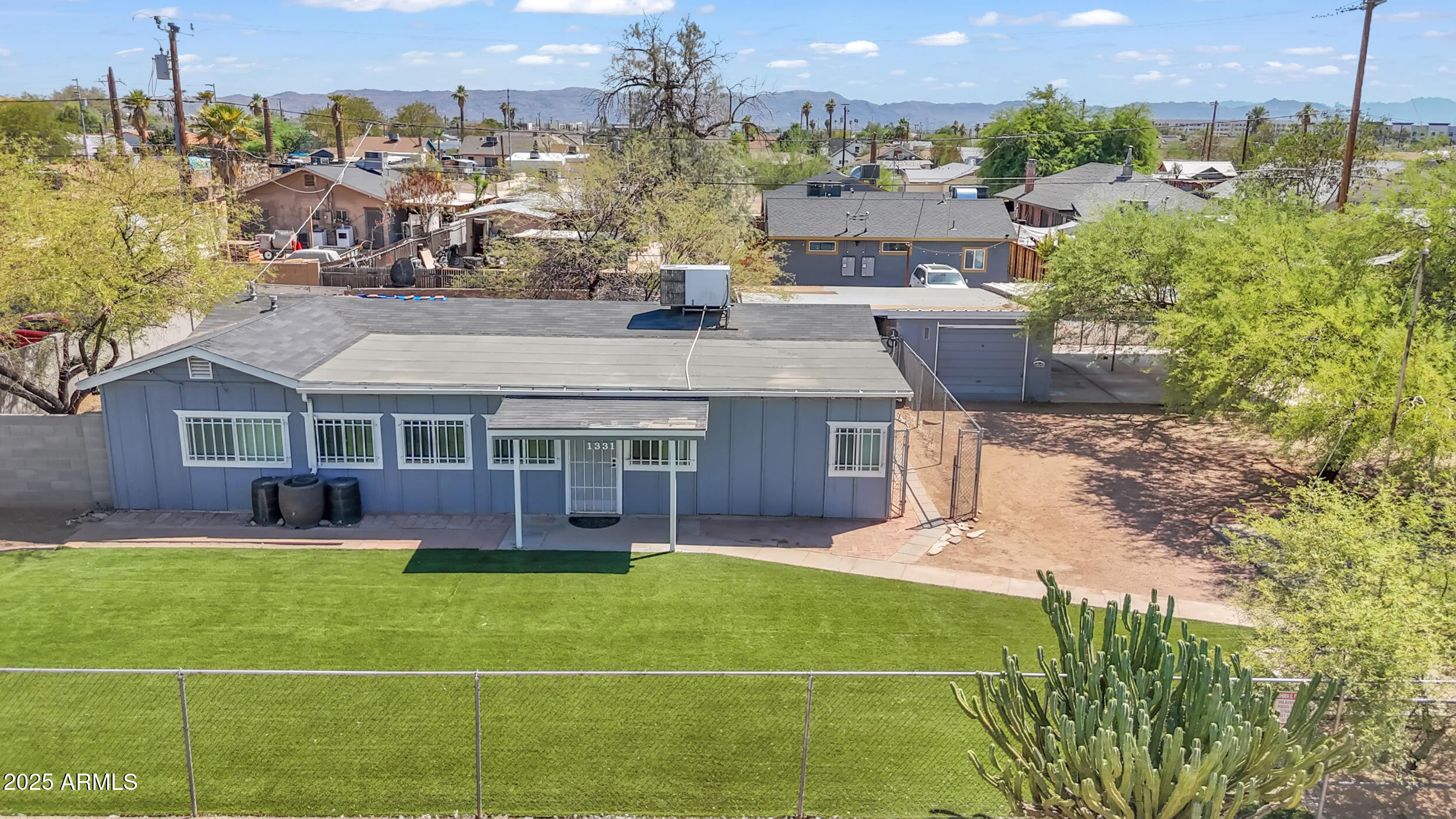 1331 E MCKINLEY Street