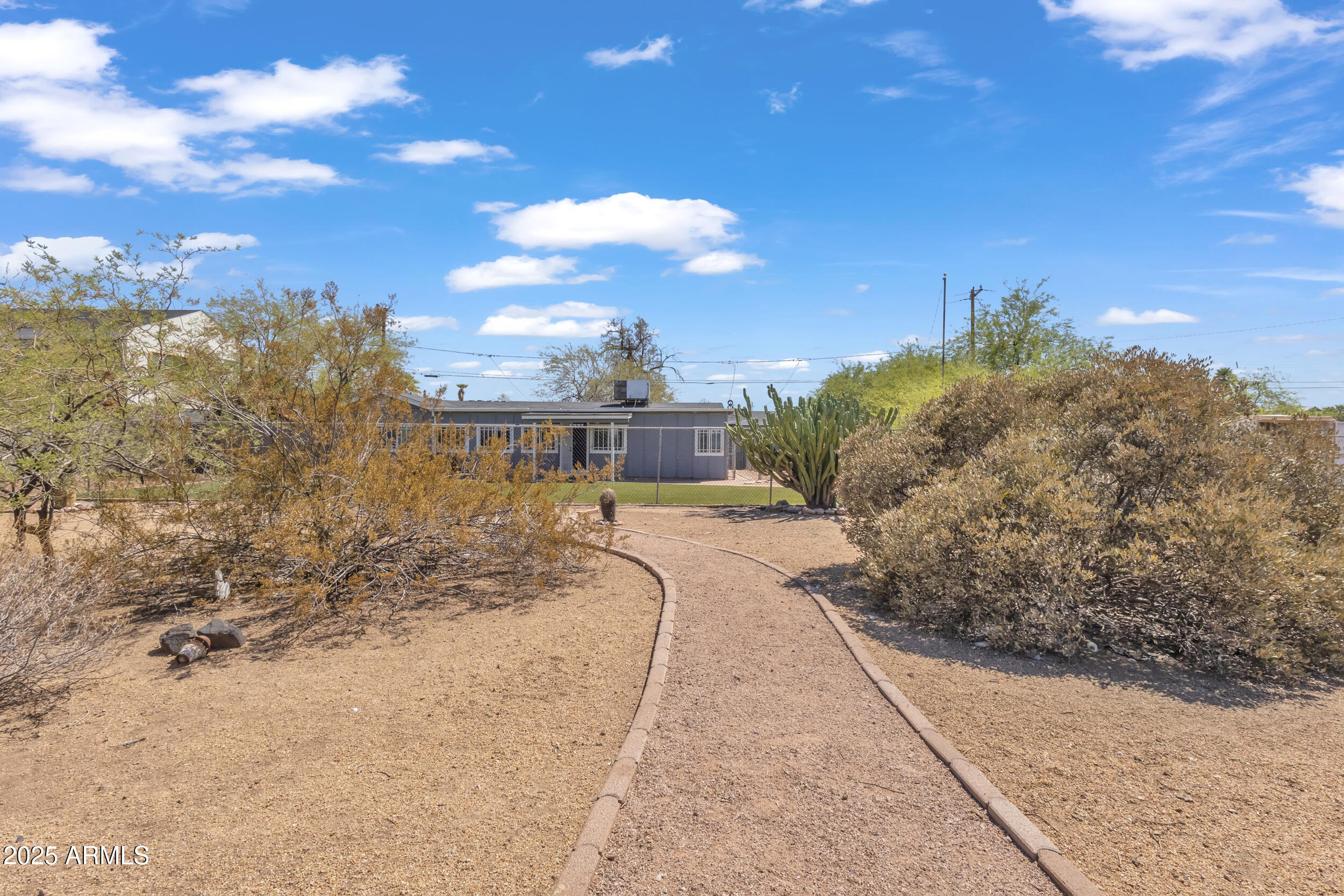 1331 E MCKINLEY Street