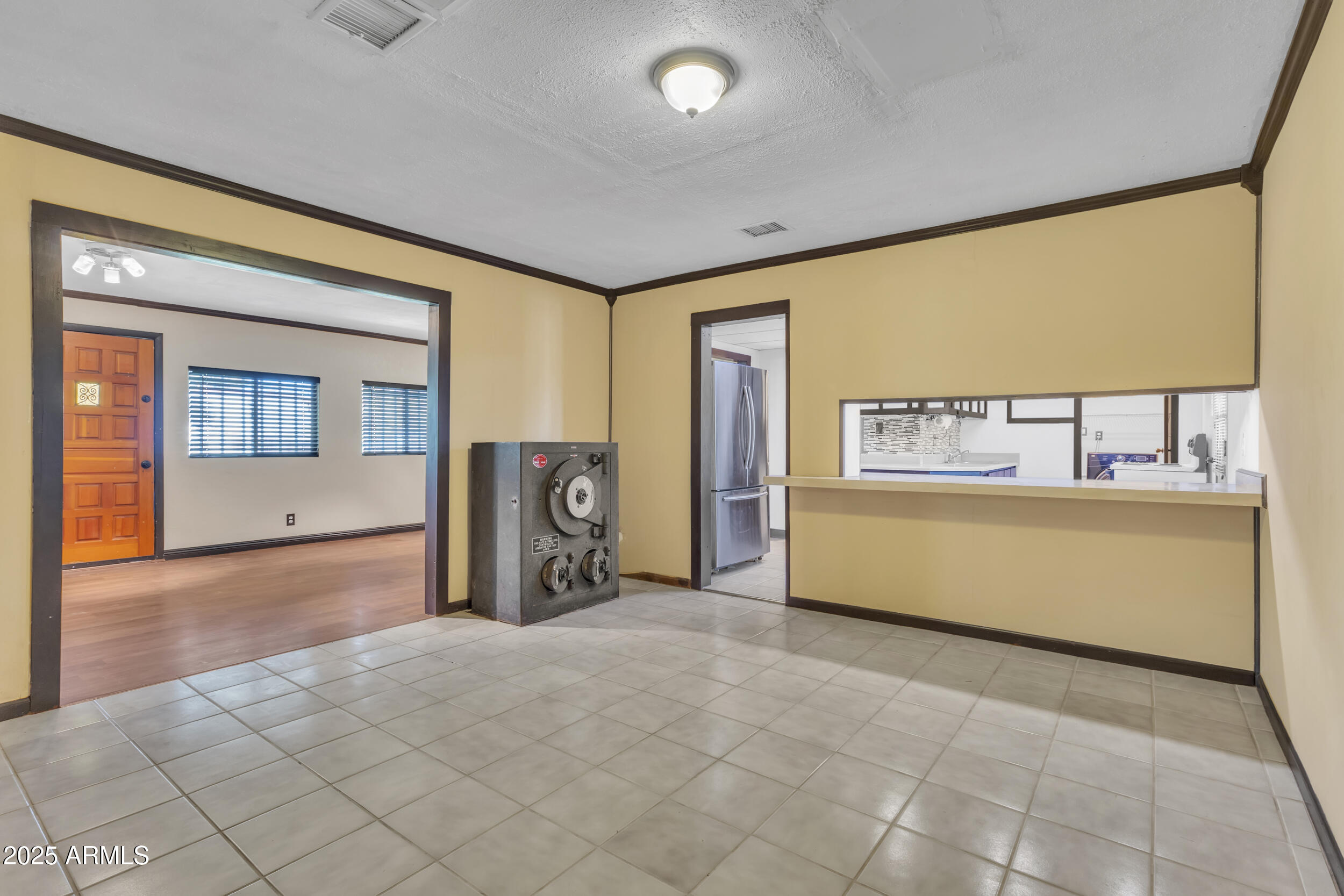 1331 E MCKINLEY Street