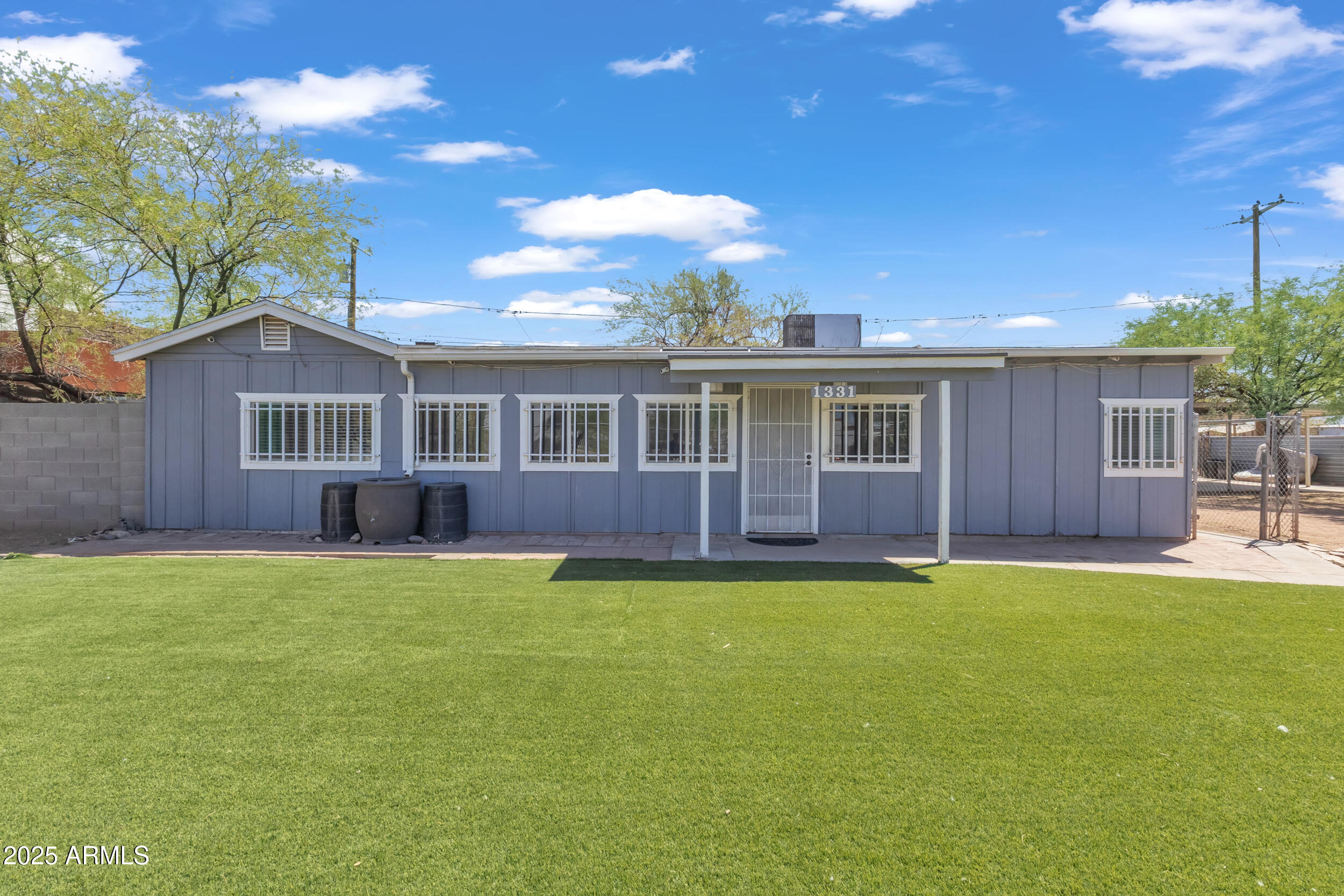 1331 E MCKINLEY Street