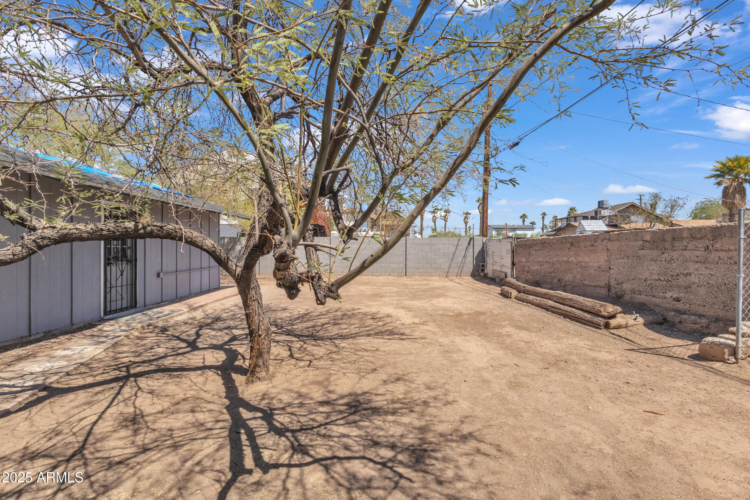 1331 E MCKINLEY Street