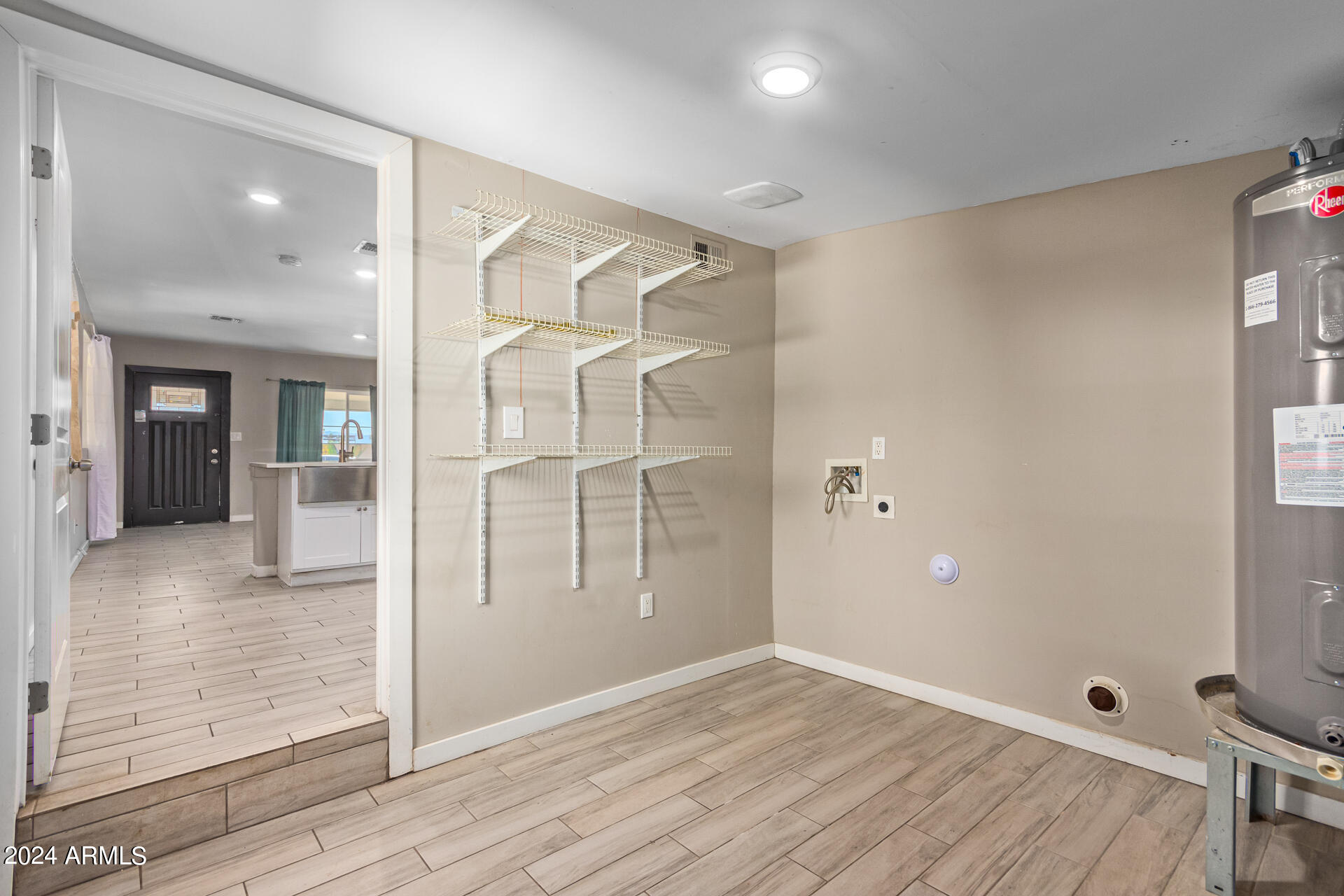 3212 W JACKSON Street