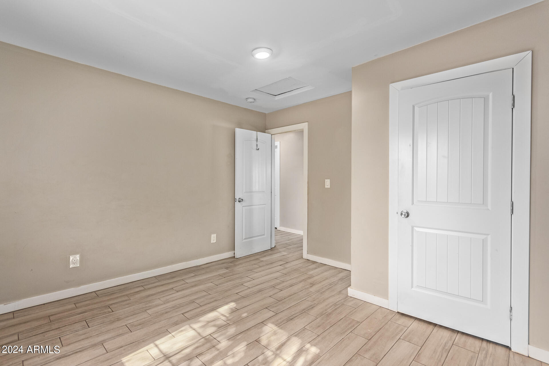 3212 W JACKSON Street