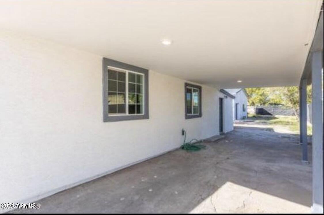 3212 W JACKSON Street