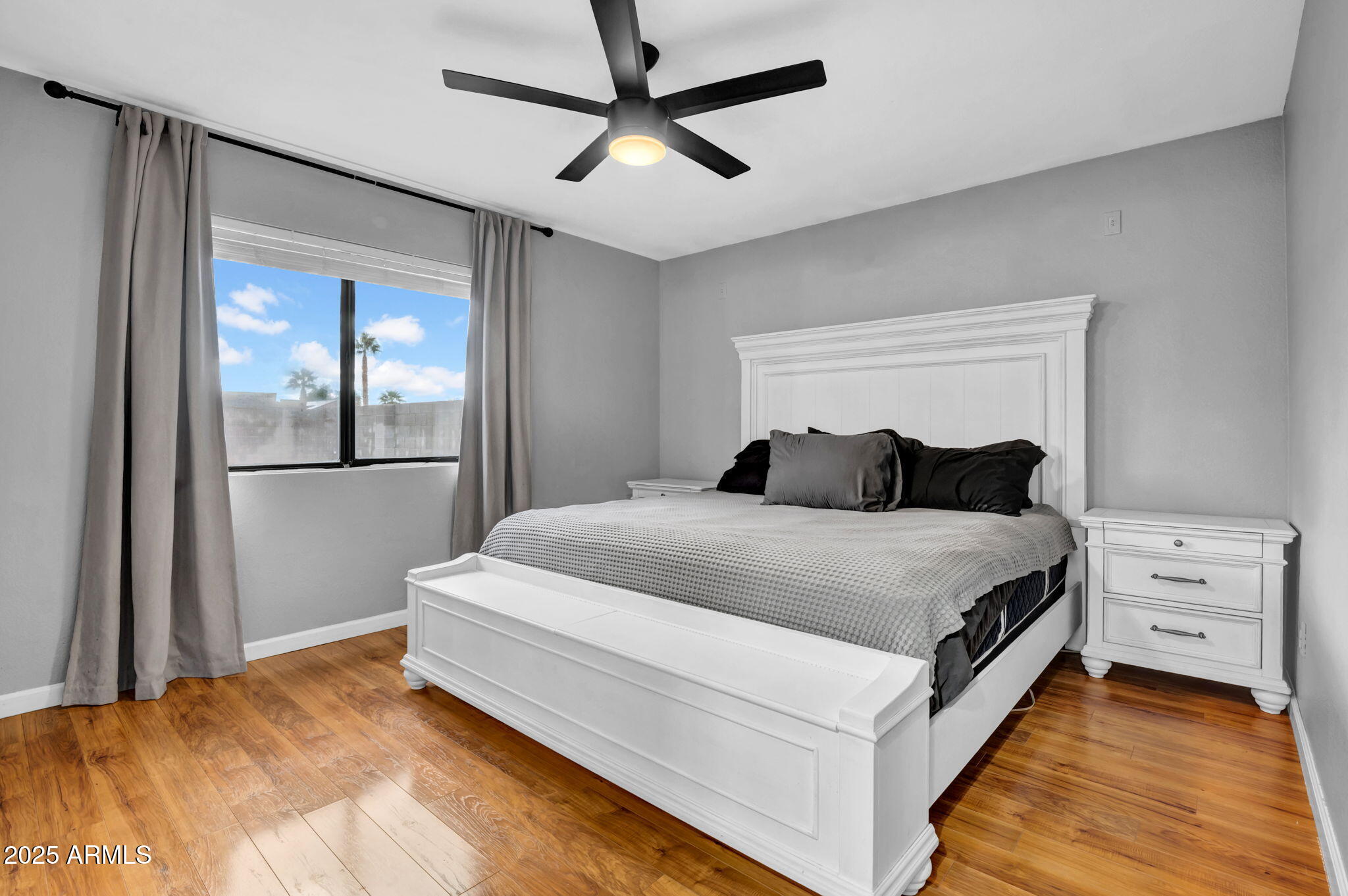 3123 W VIA MONTOYA Drive