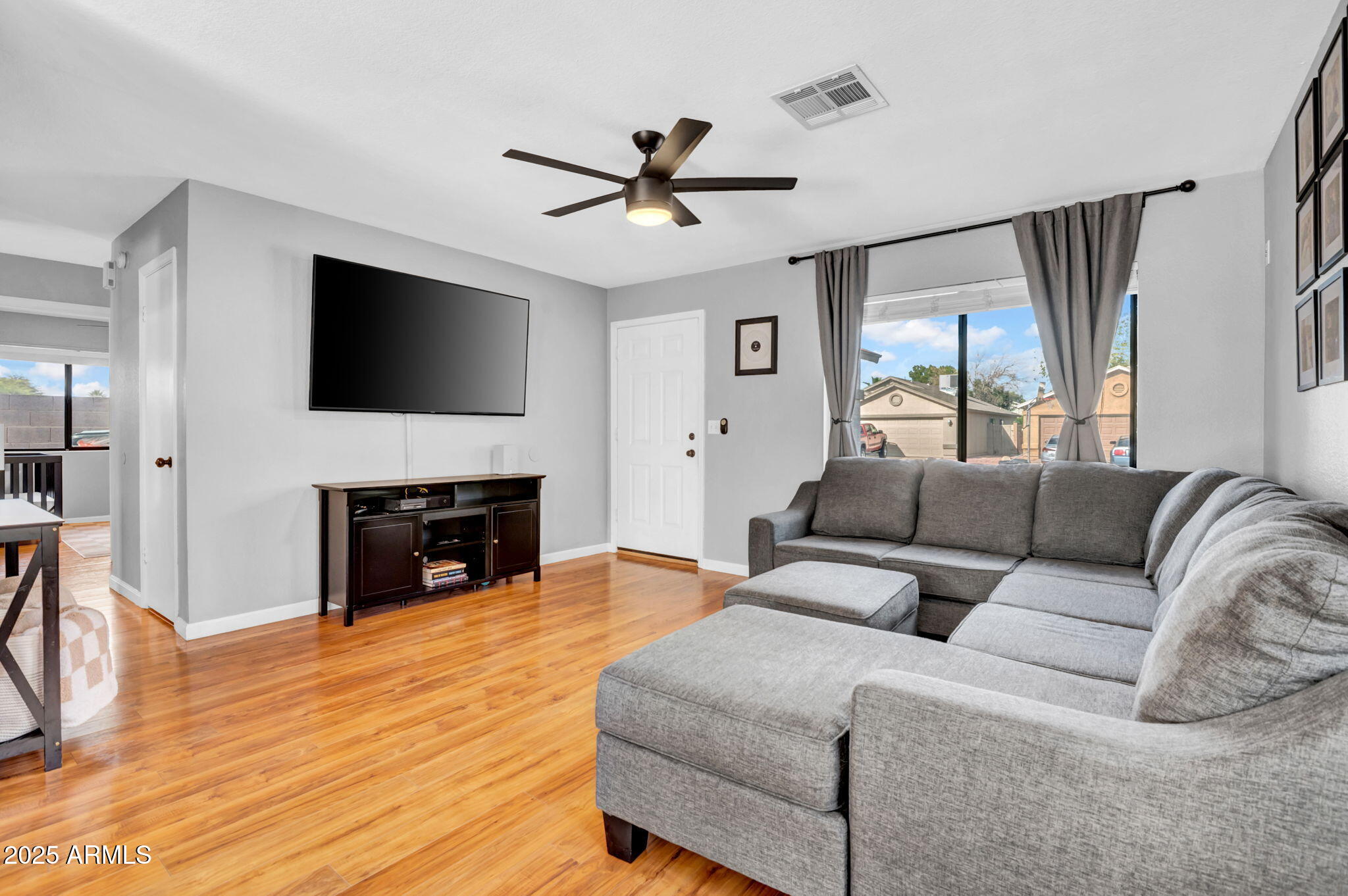 3123 W VIA MONTOYA Drive