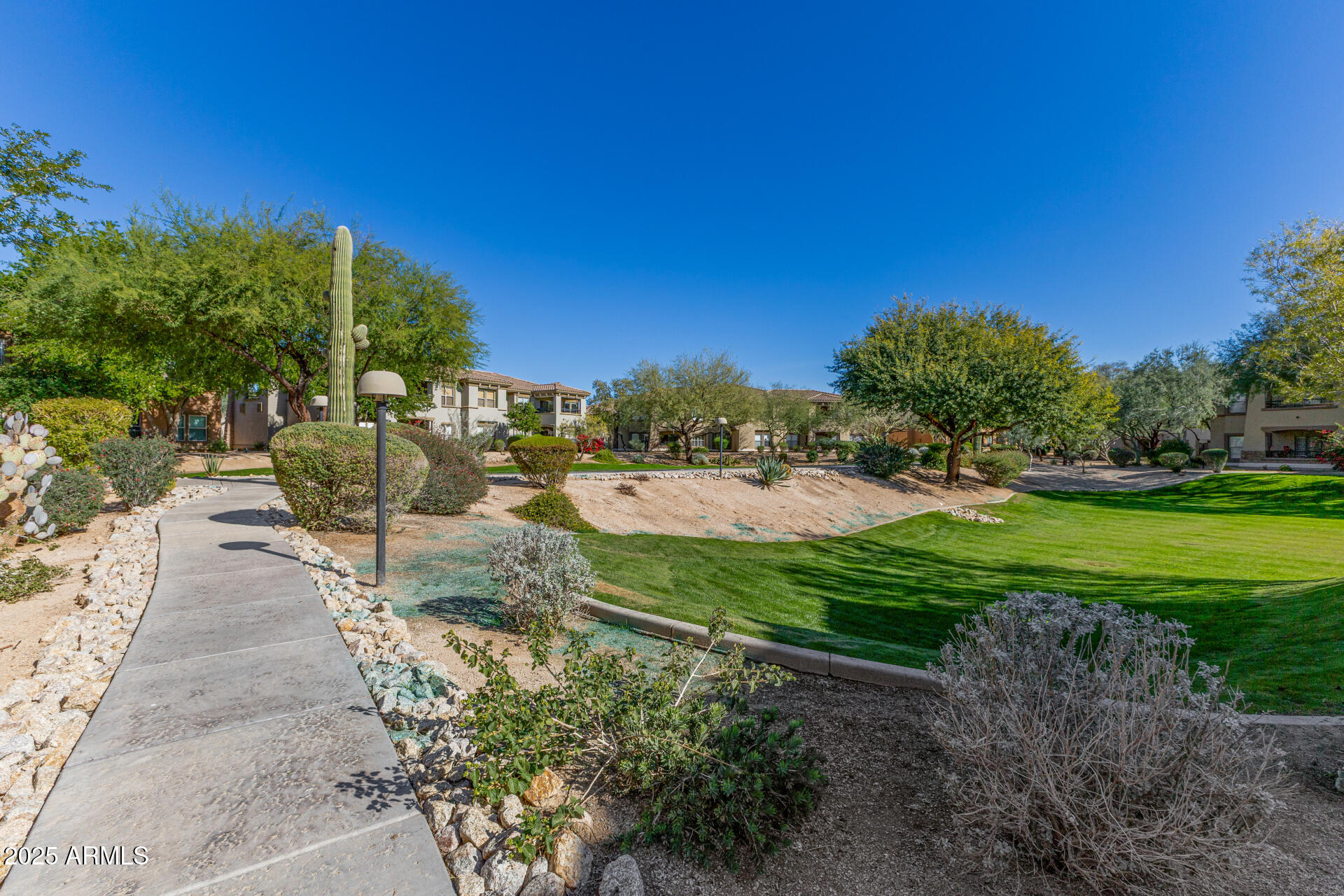 19700 N 76TH Street 2098