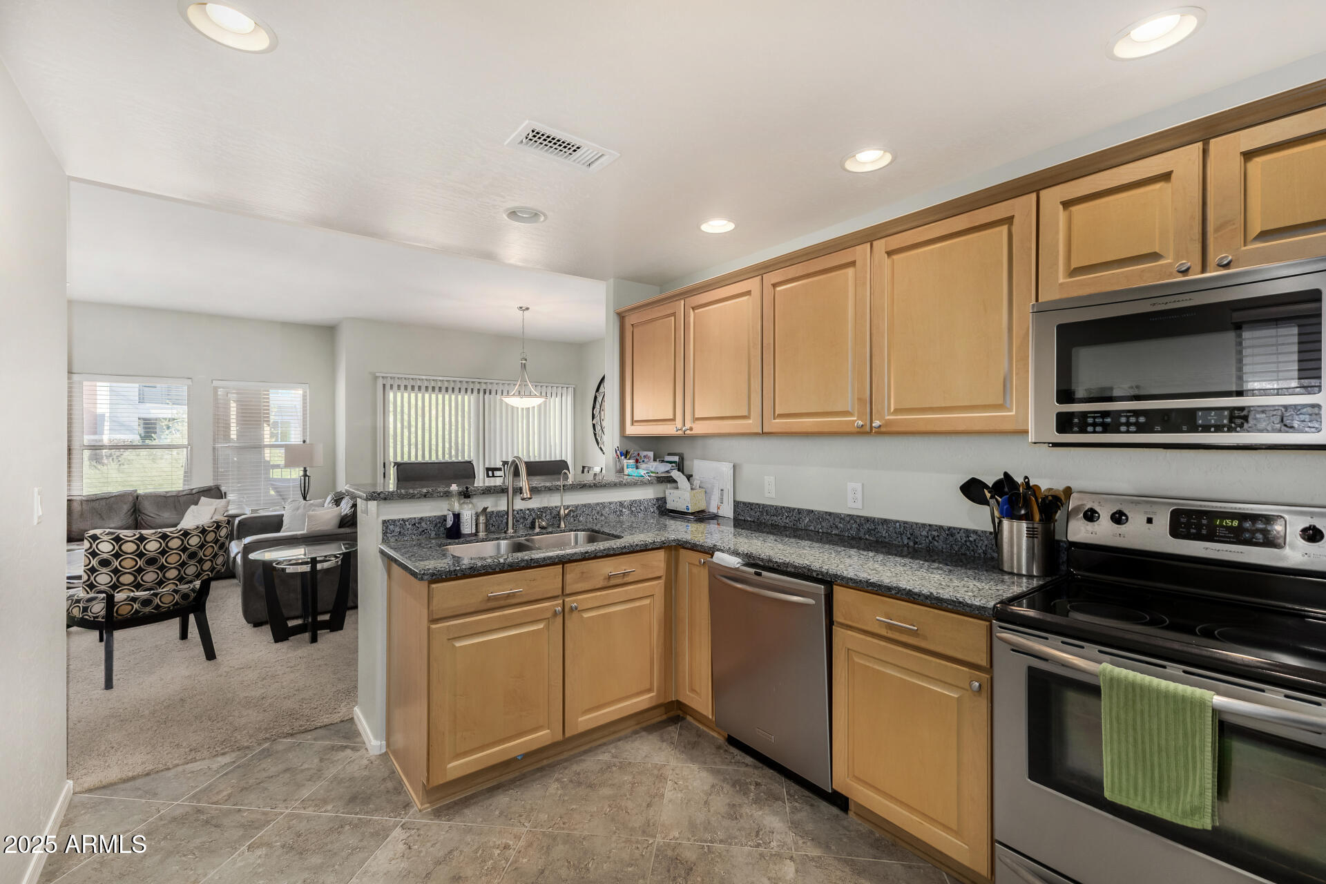 19700 N 76TH Street 2098