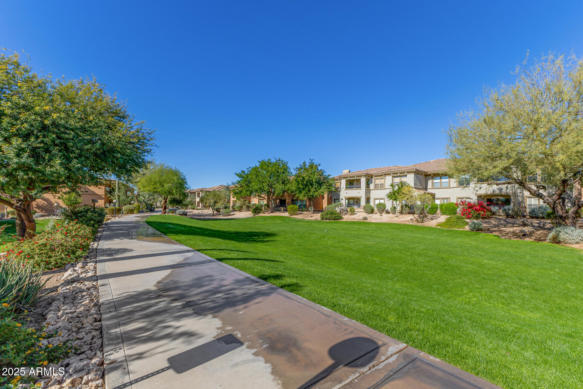 19700 N 76TH Street 2098