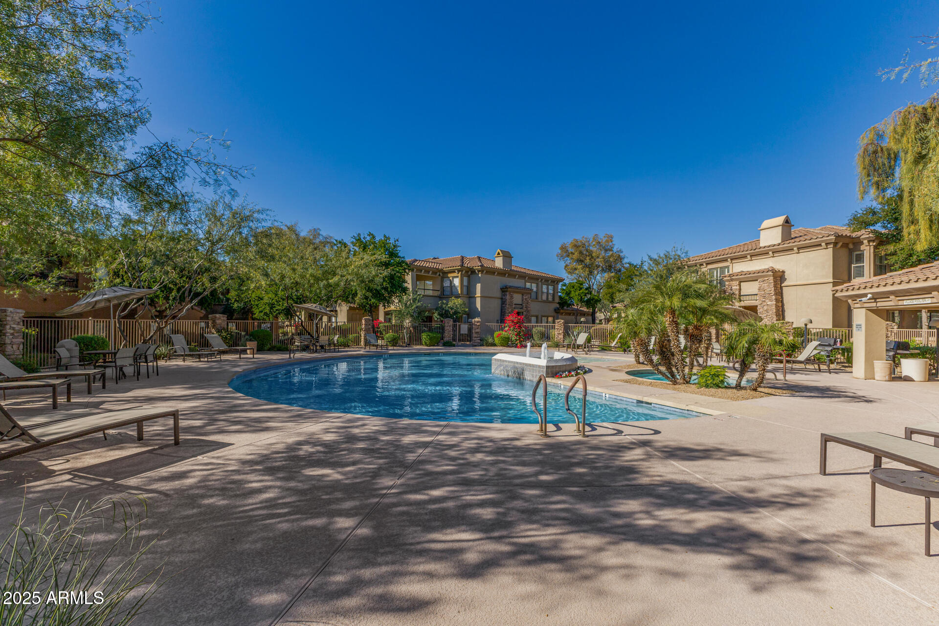 19700 N 76TH Street 2098