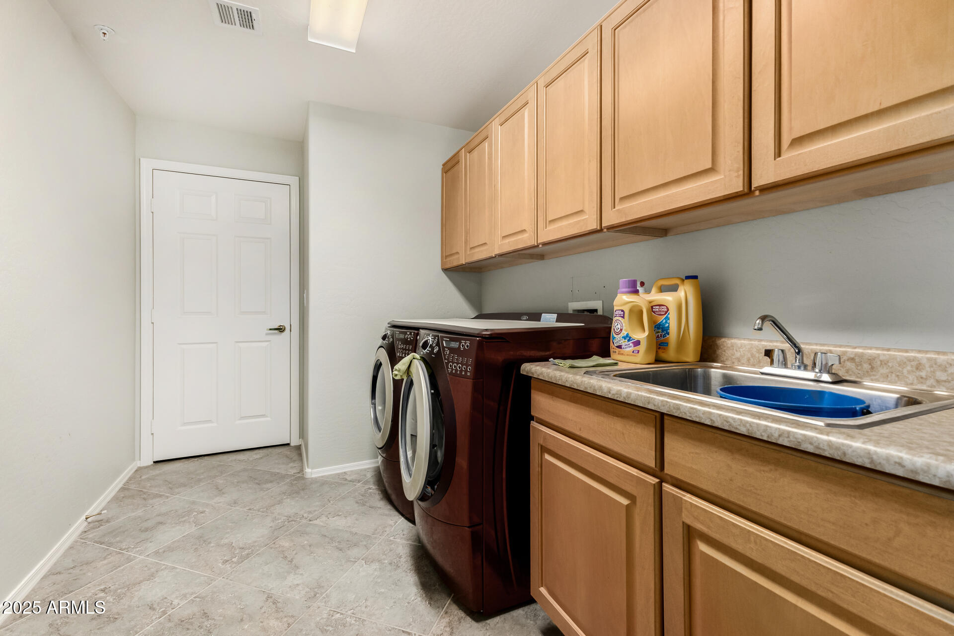 19700 N 76TH Street 2098