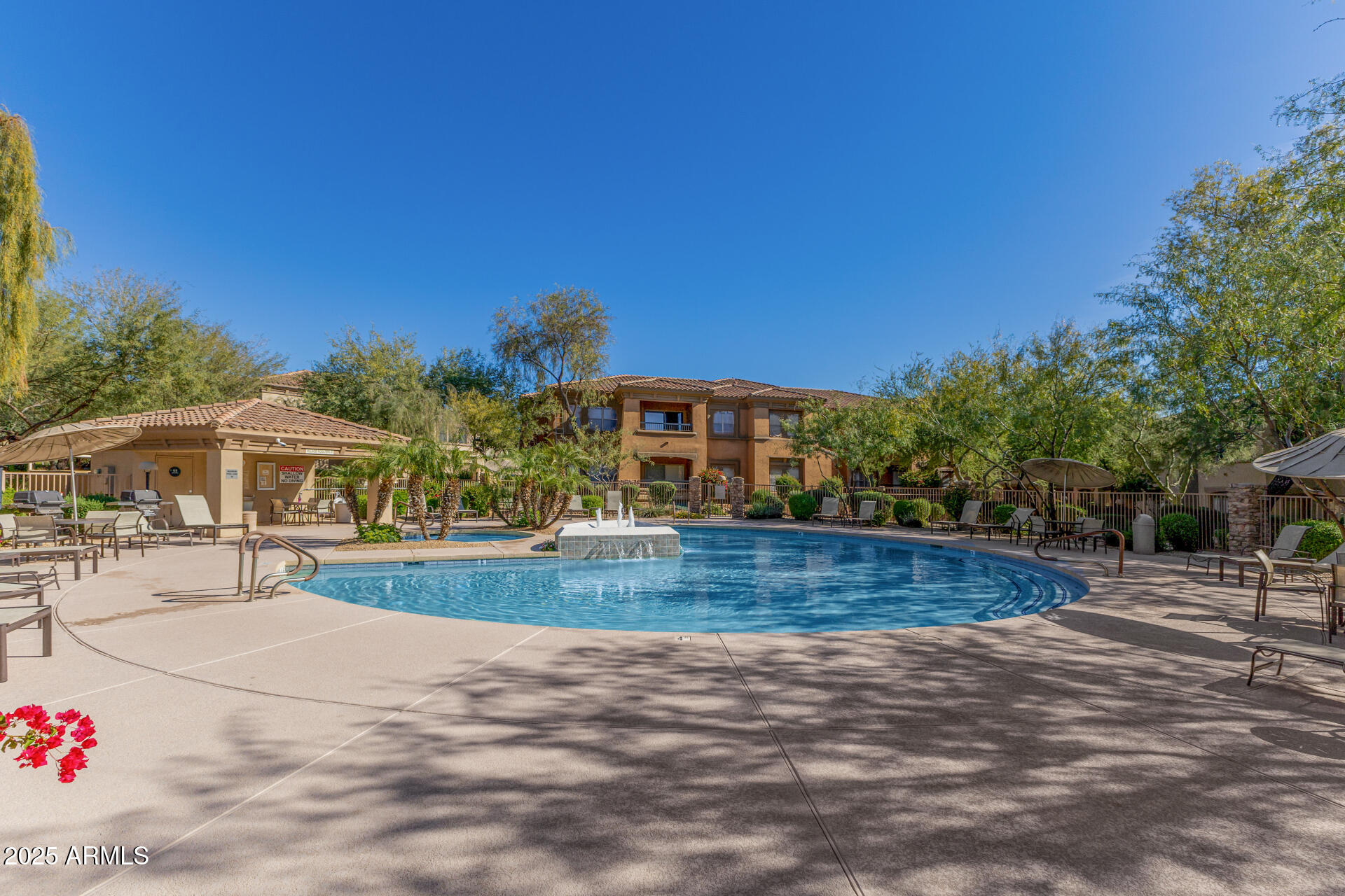 19700 N 76TH Street 2098