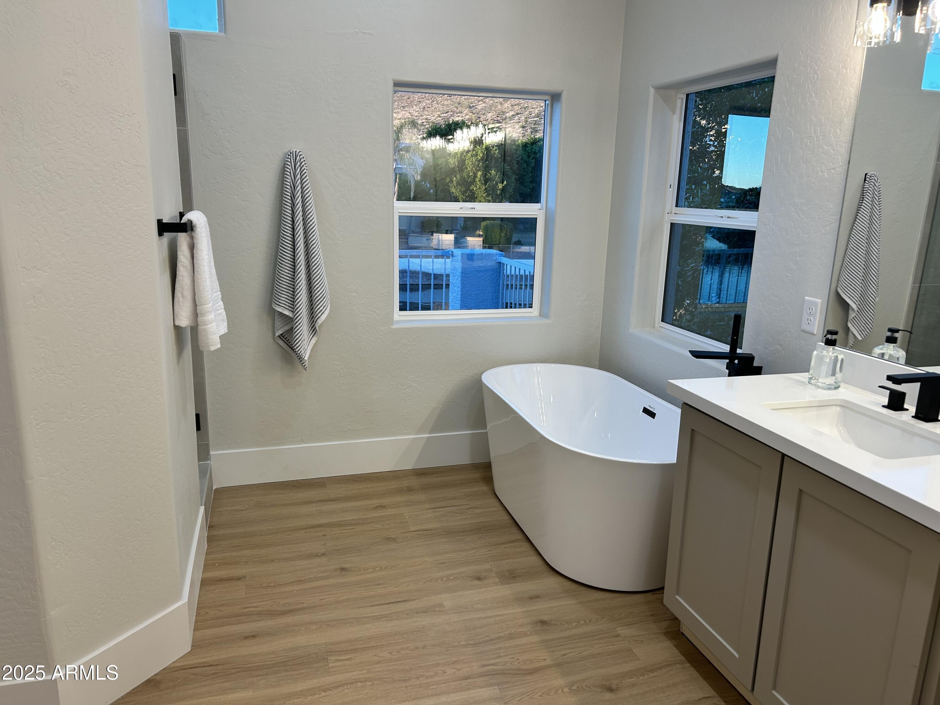 5286 W LONE CACTUS Drive