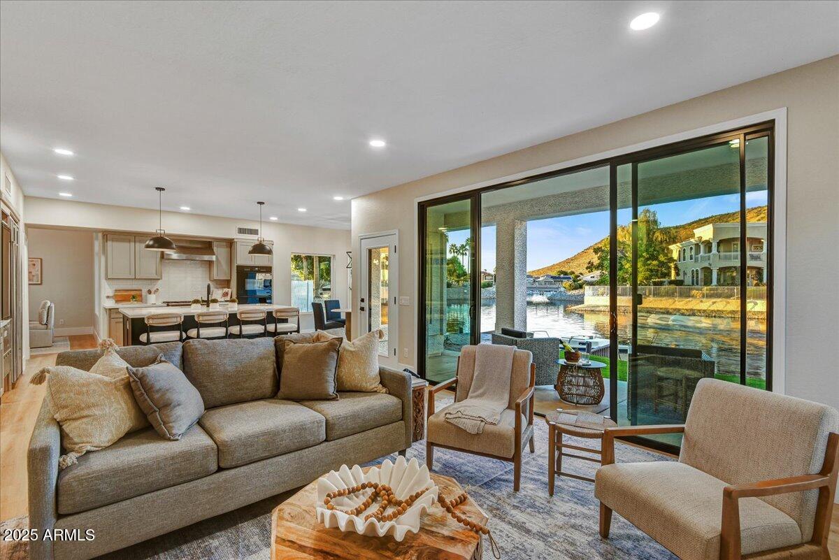 5286 W LONE CACTUS Drive