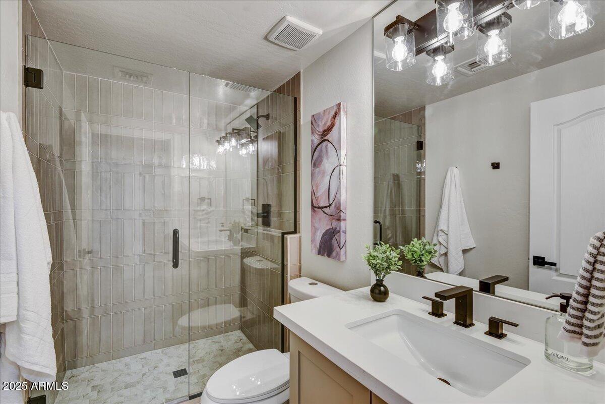 5286 W LONE CACTUS Drive