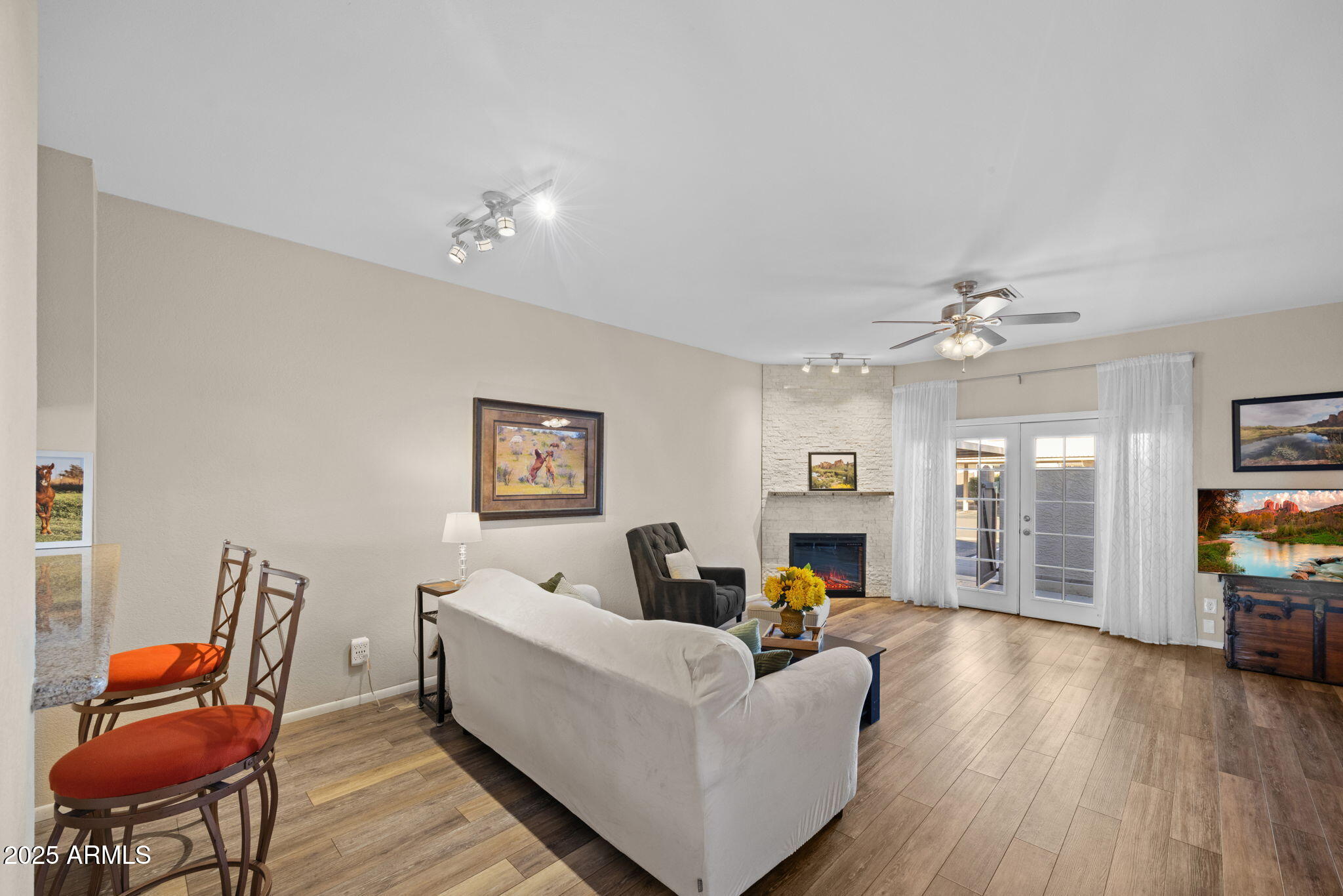 4114 E UNION HILLS Drive 1213