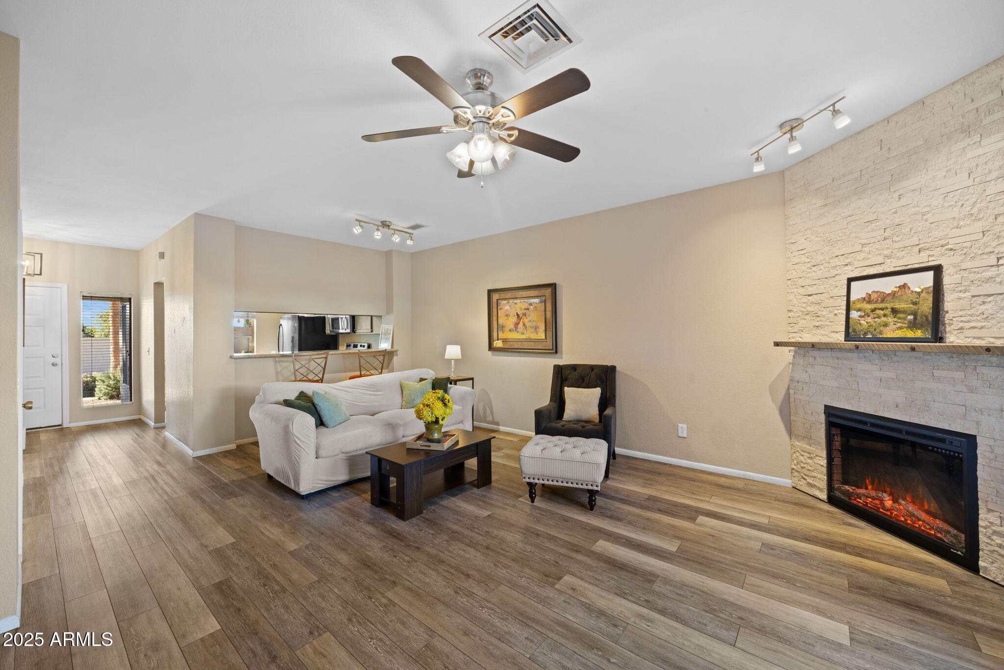 4114 E UNION HILLS Drive 1213