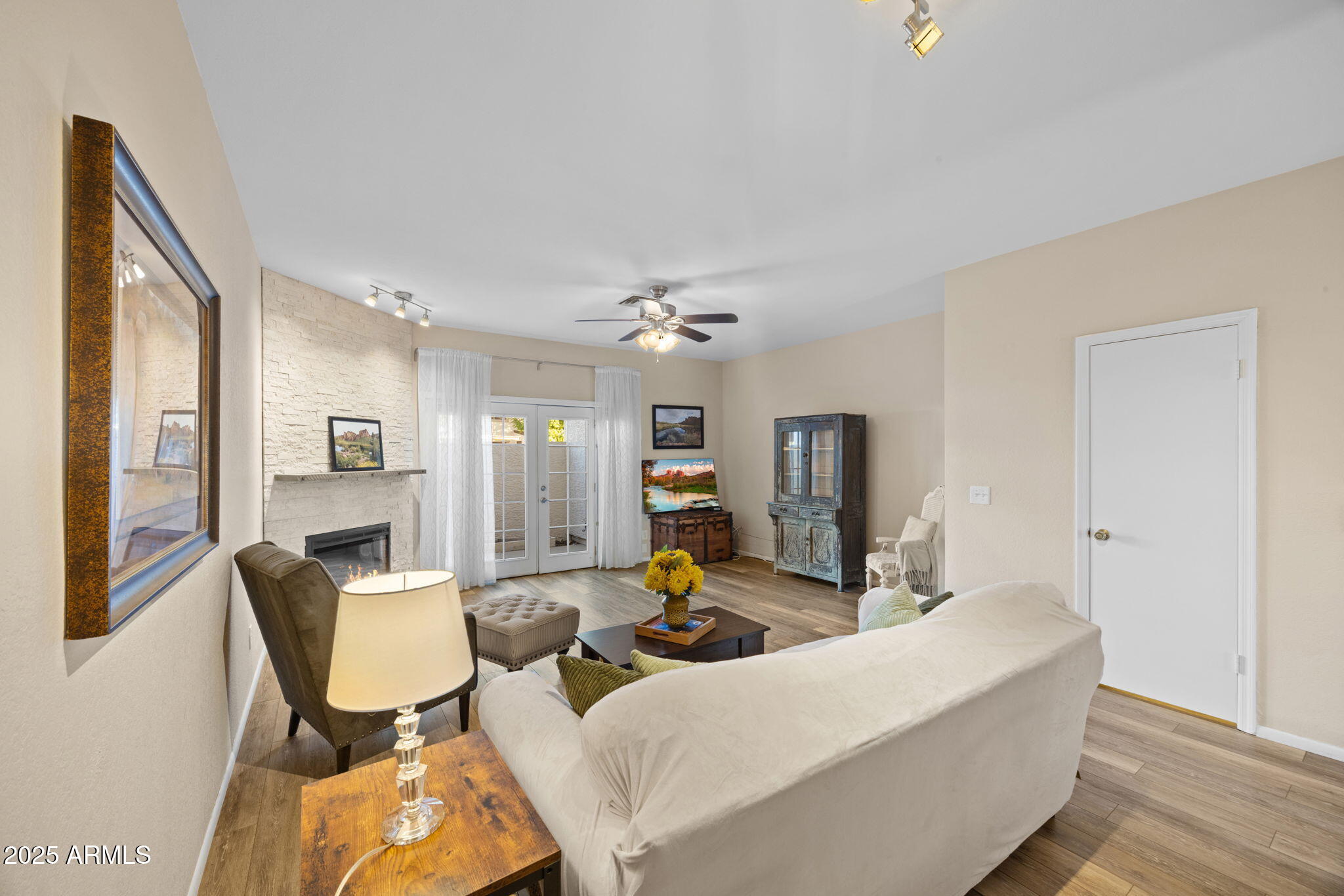 4114 E UNION HILLS Drive 1213