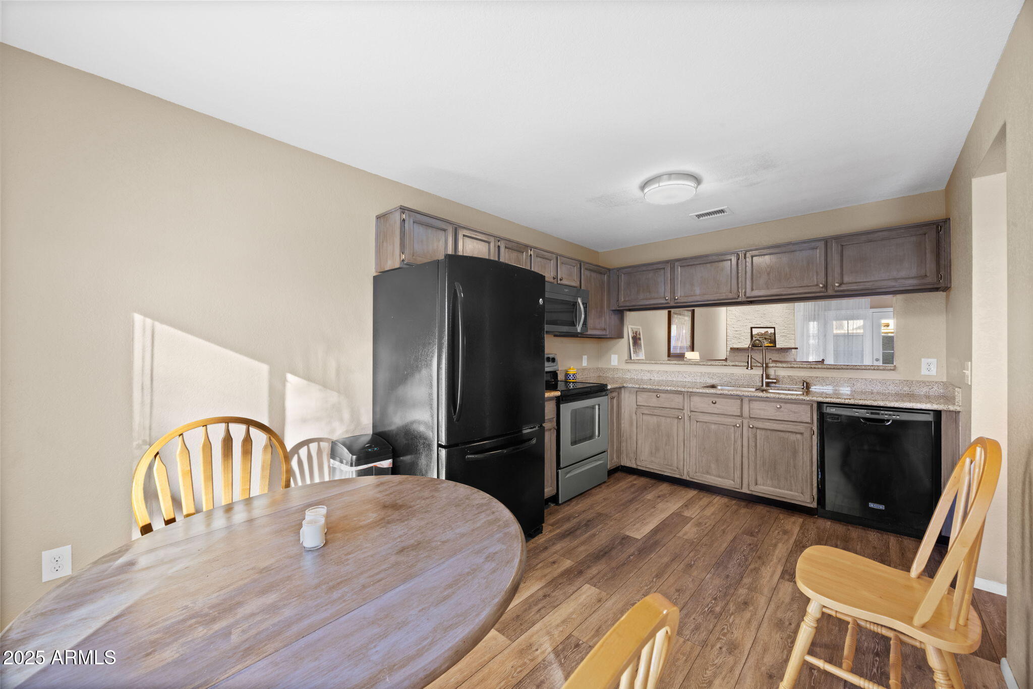 4114 E UNION HILLS Drive 1213