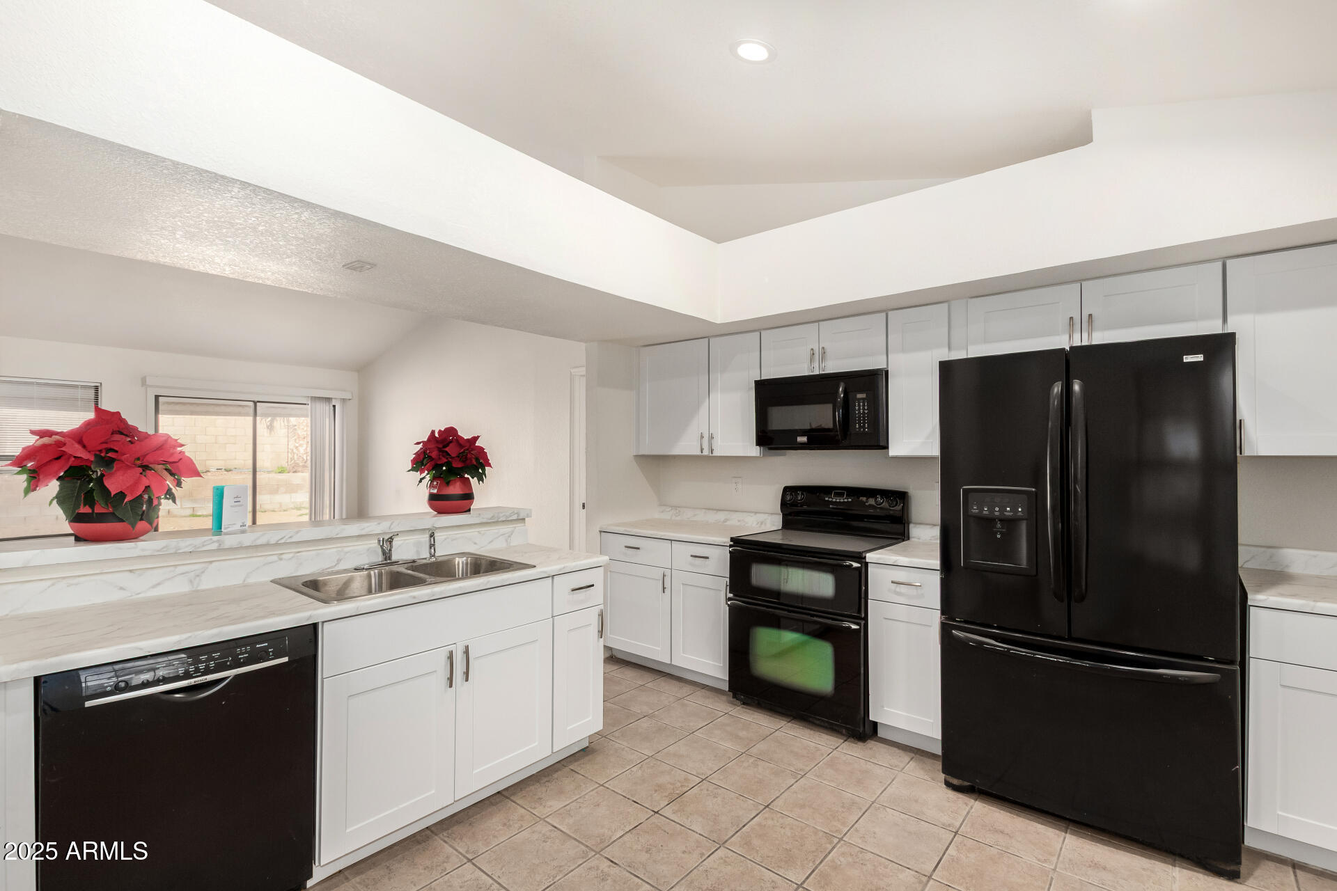 2702 E CATHEDRAL ROCK Drive