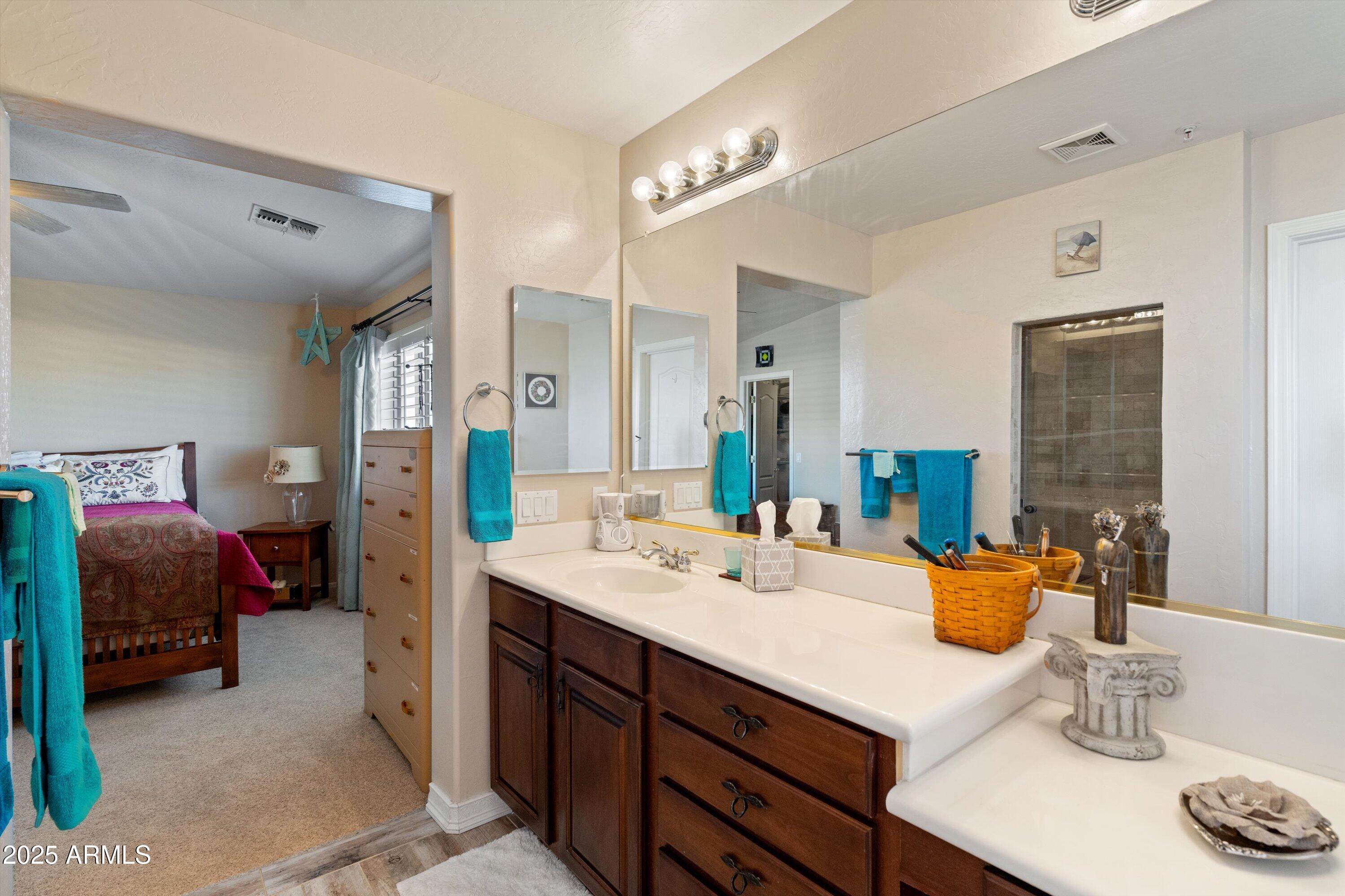 5415 E MCKELLIPS Road 110