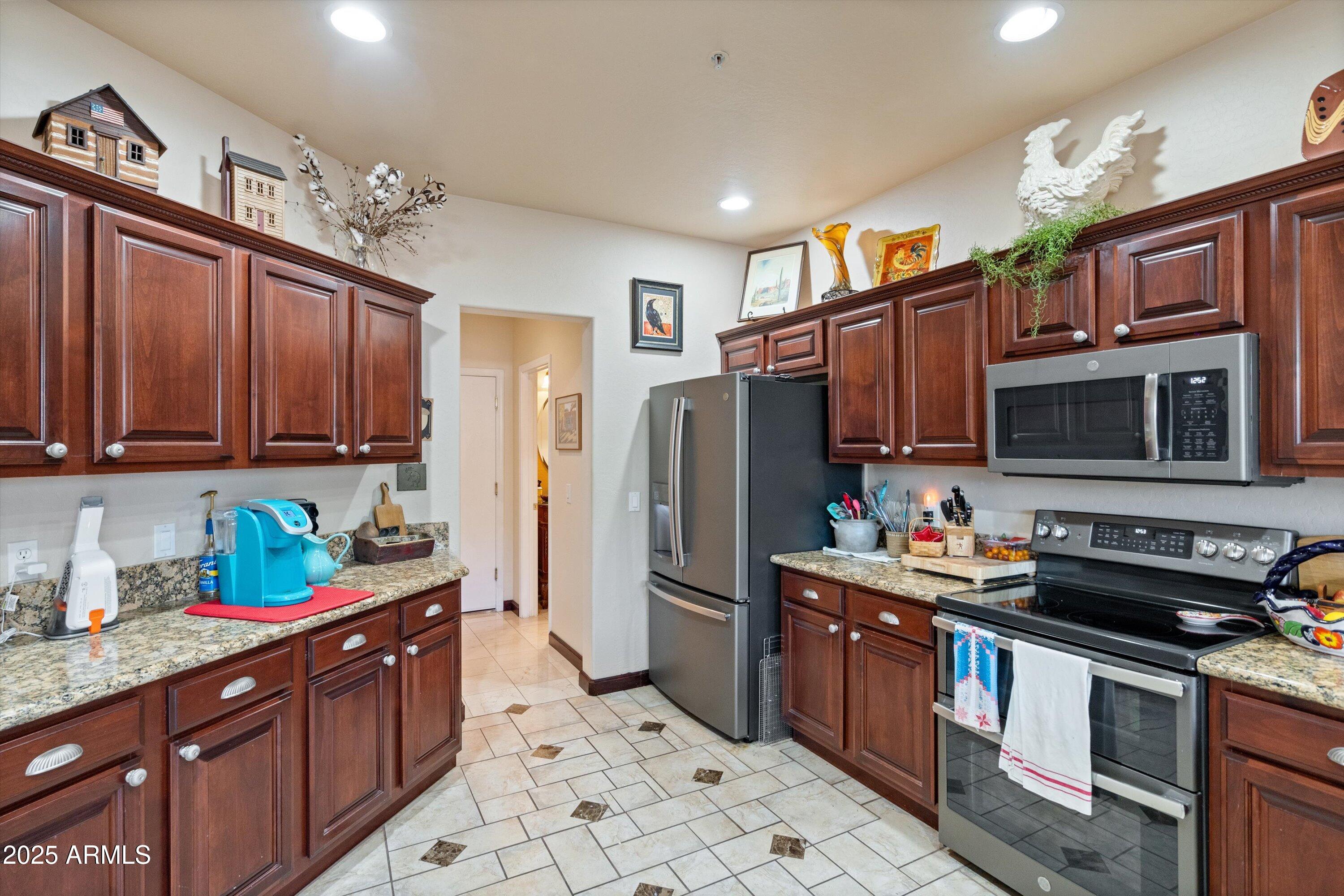 5415 E MCKELLIPS Road 110