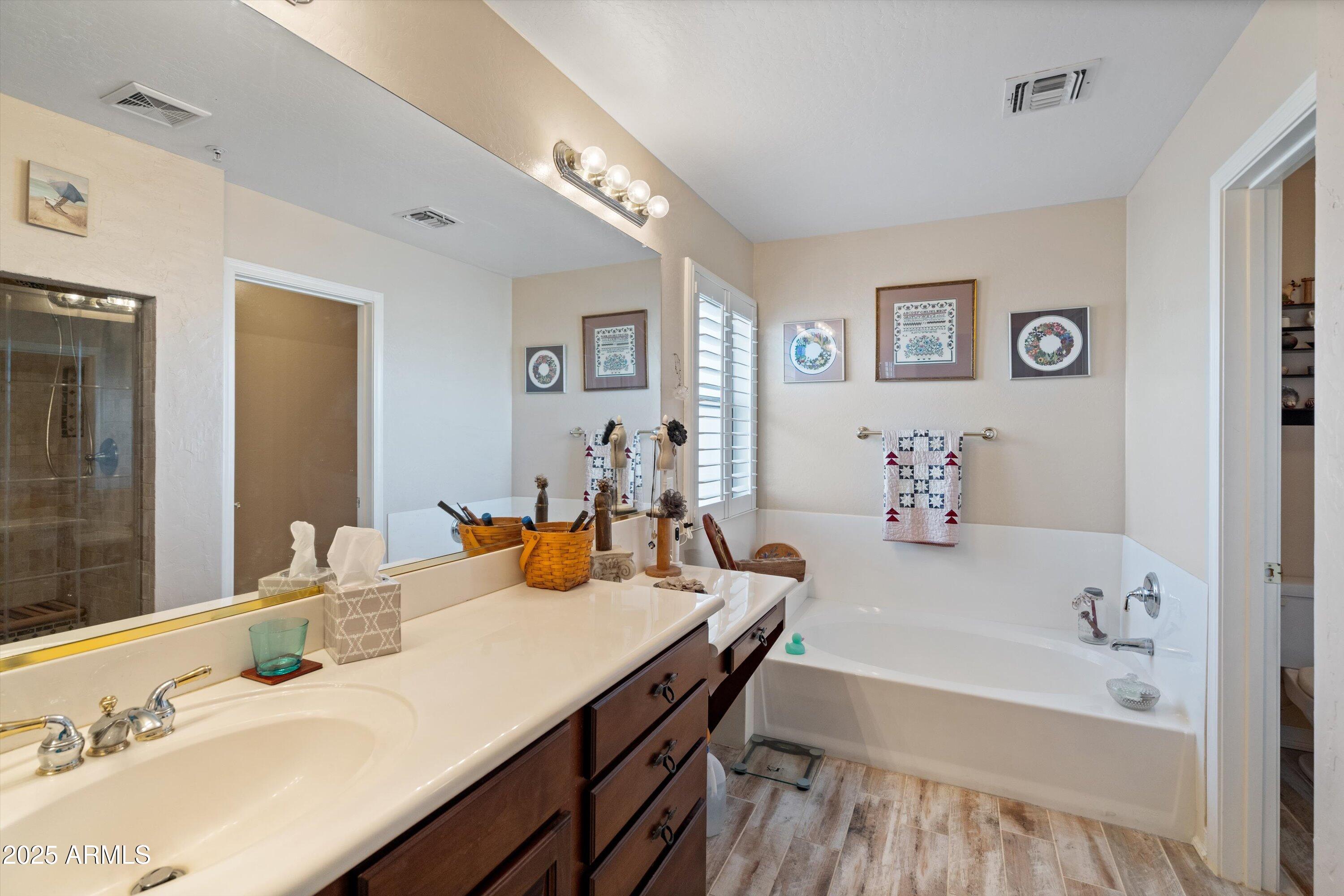 5415 E MCKELLIPS Road 110