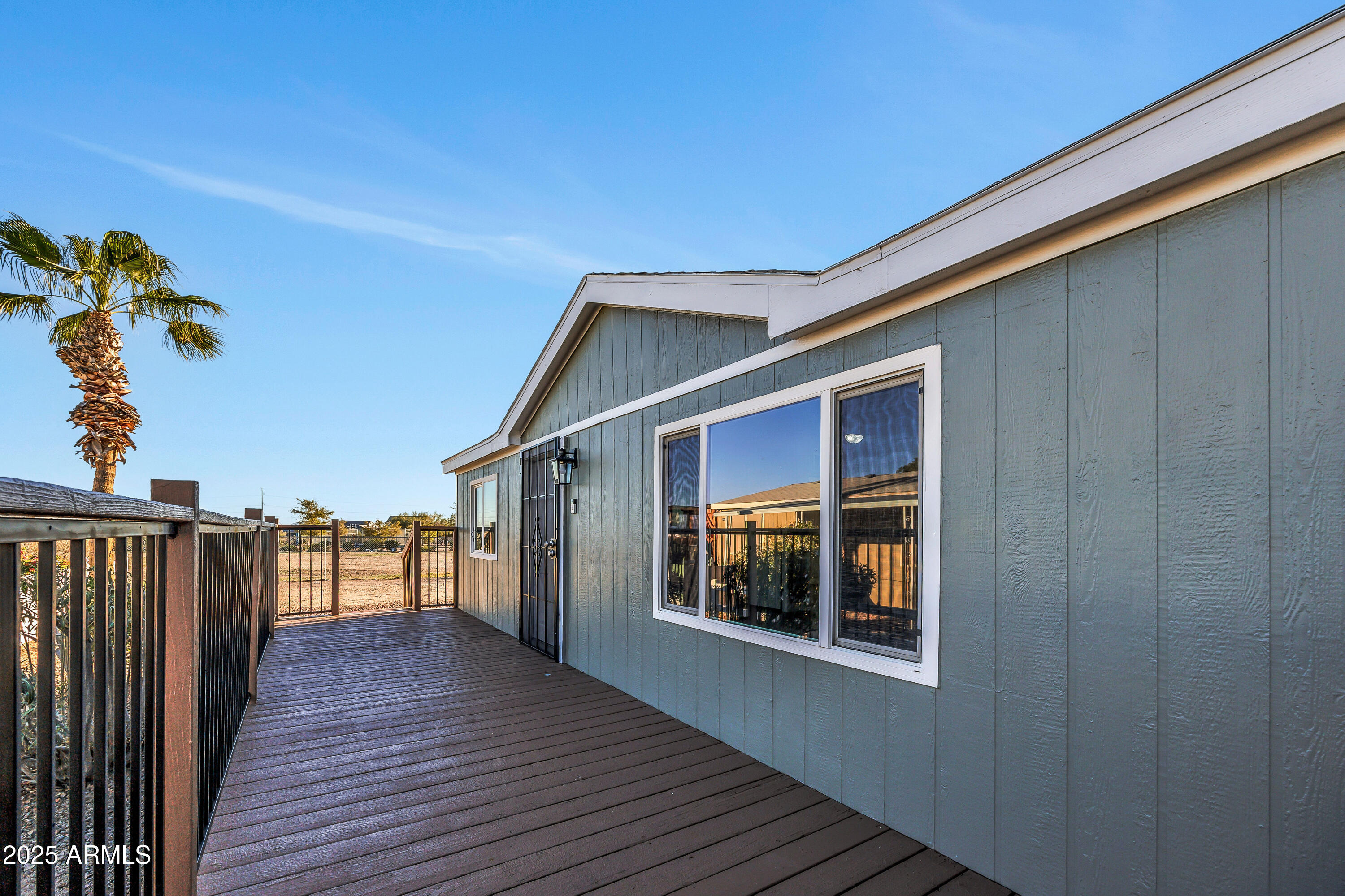 2000 S APACHE Road 220