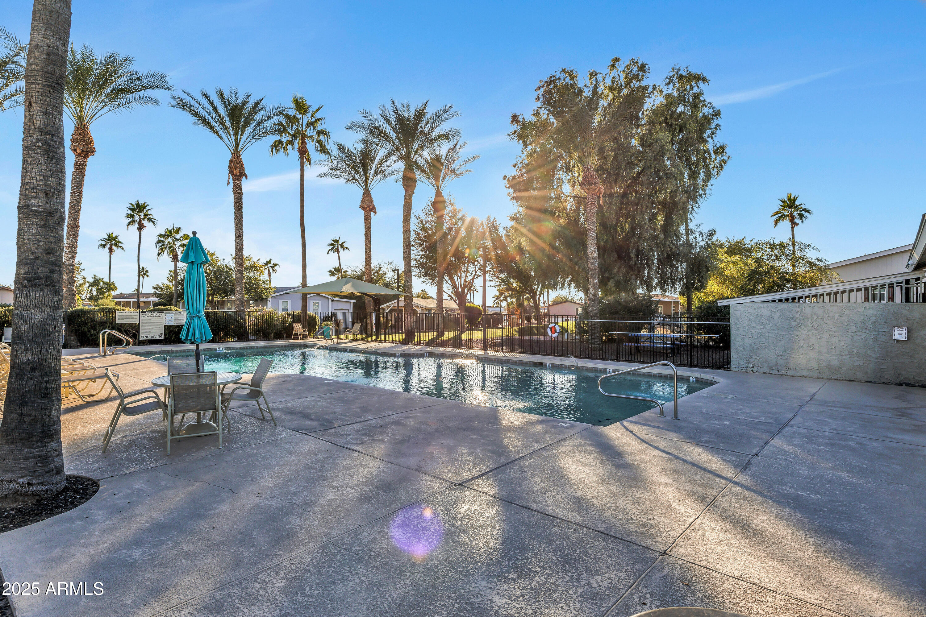 2000 S APACHE Road 220