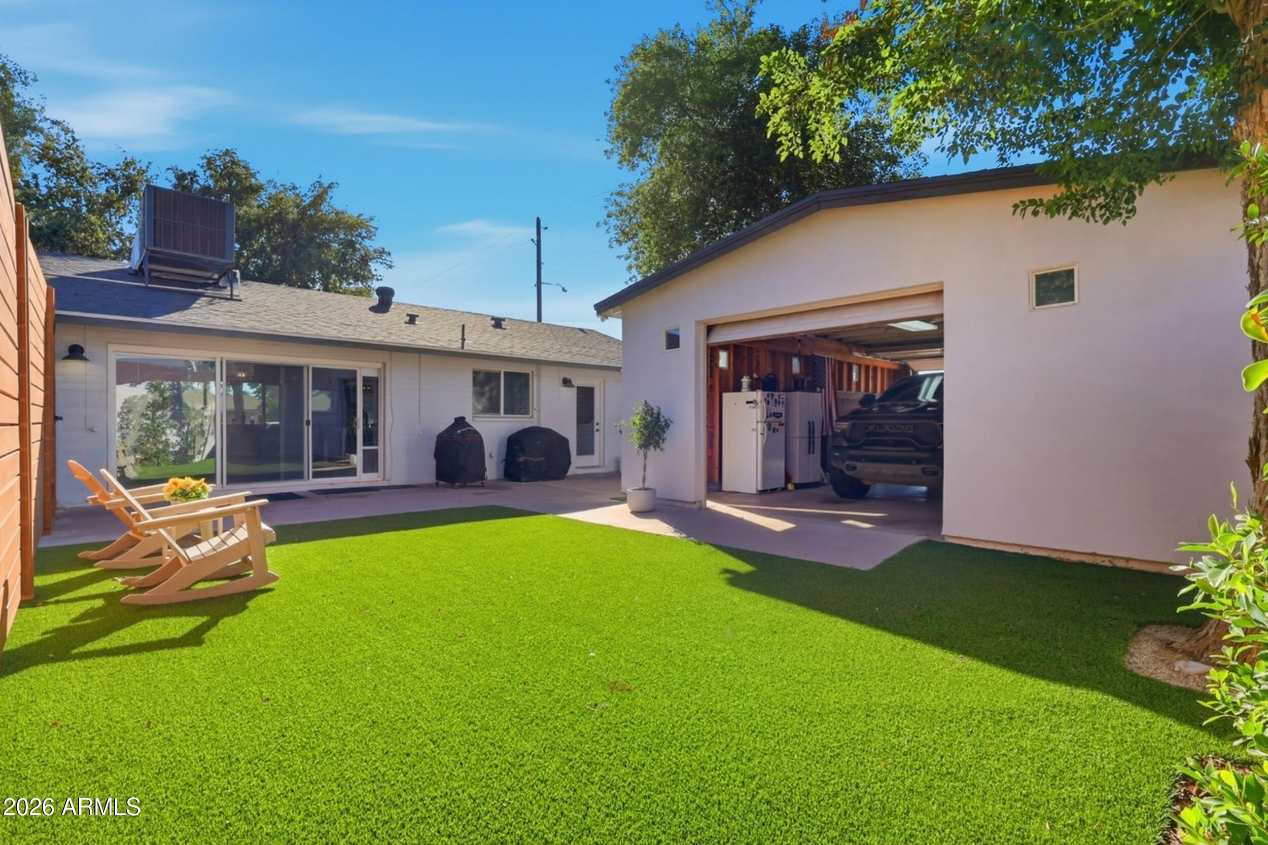 3002 E Mitchell Drive