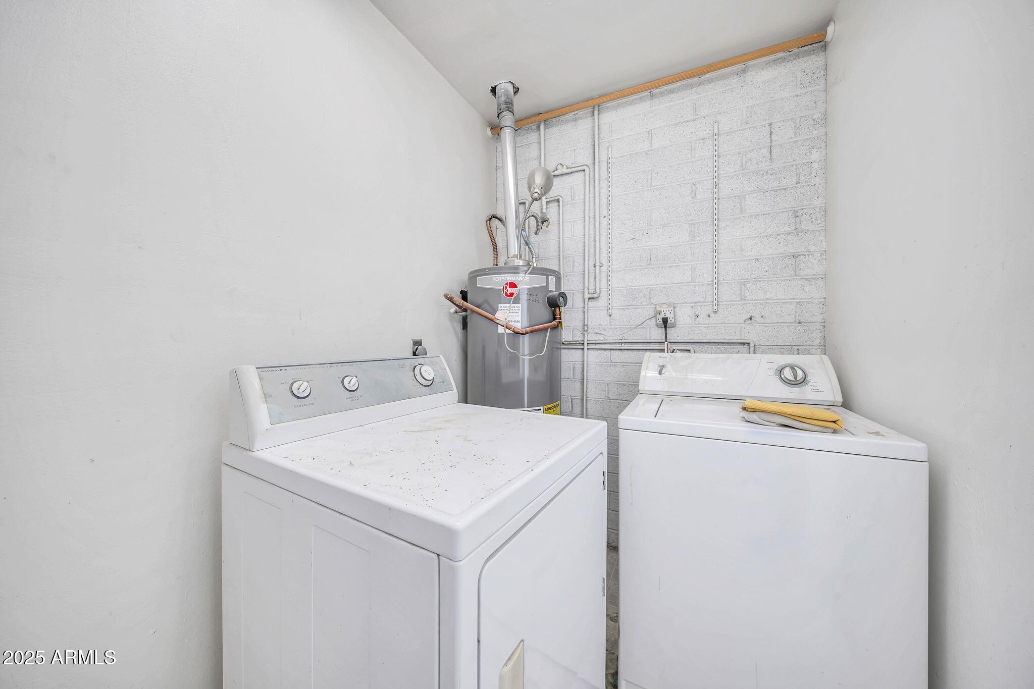 2142 W PARADISE Drive