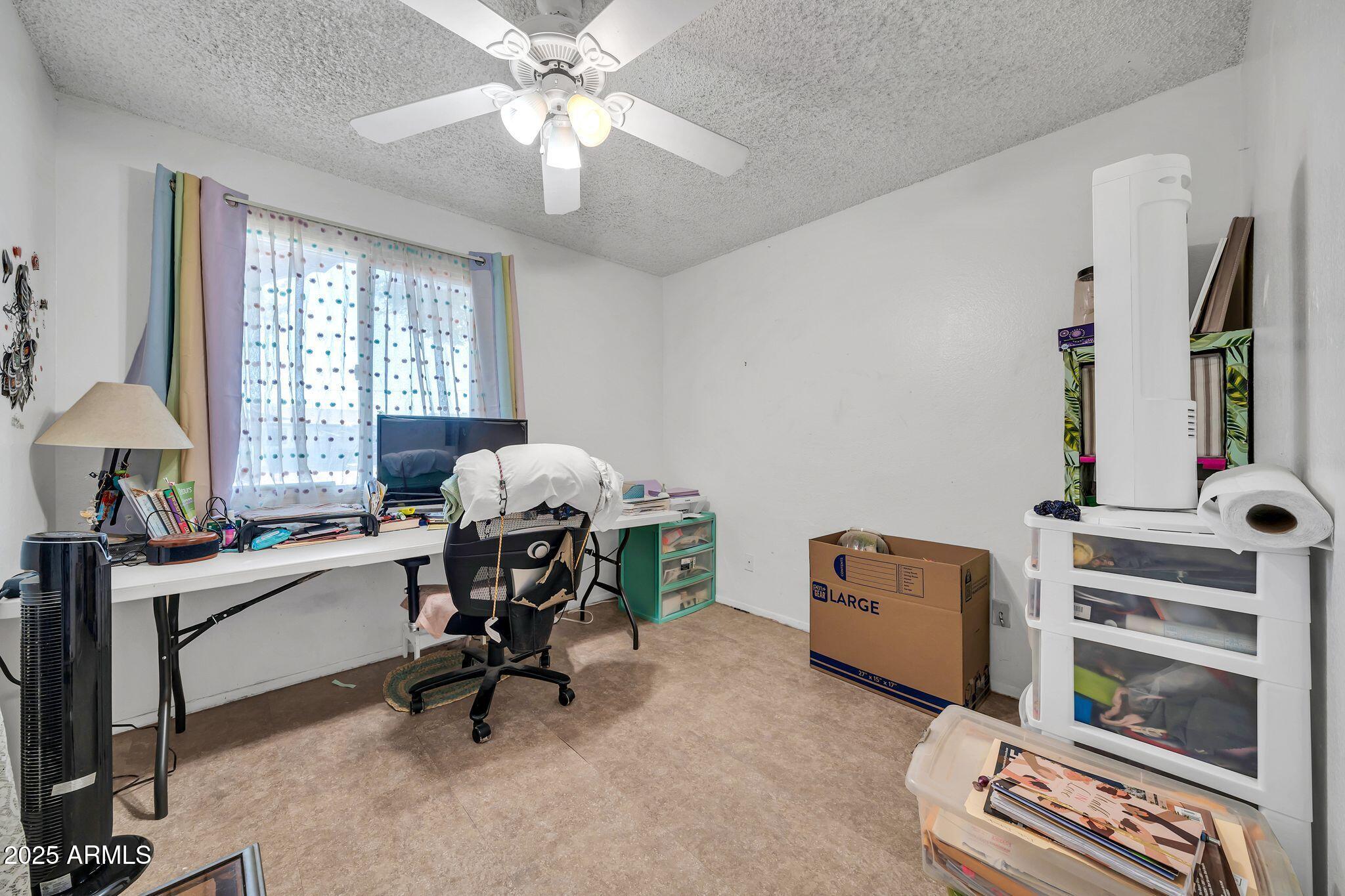 2142 W PARADISE Drive