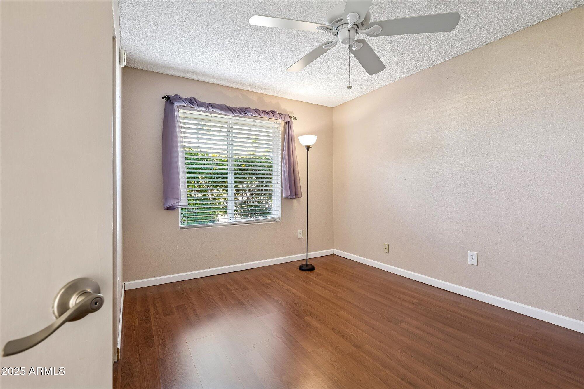 6833 E FLOSSMOOR Avenue