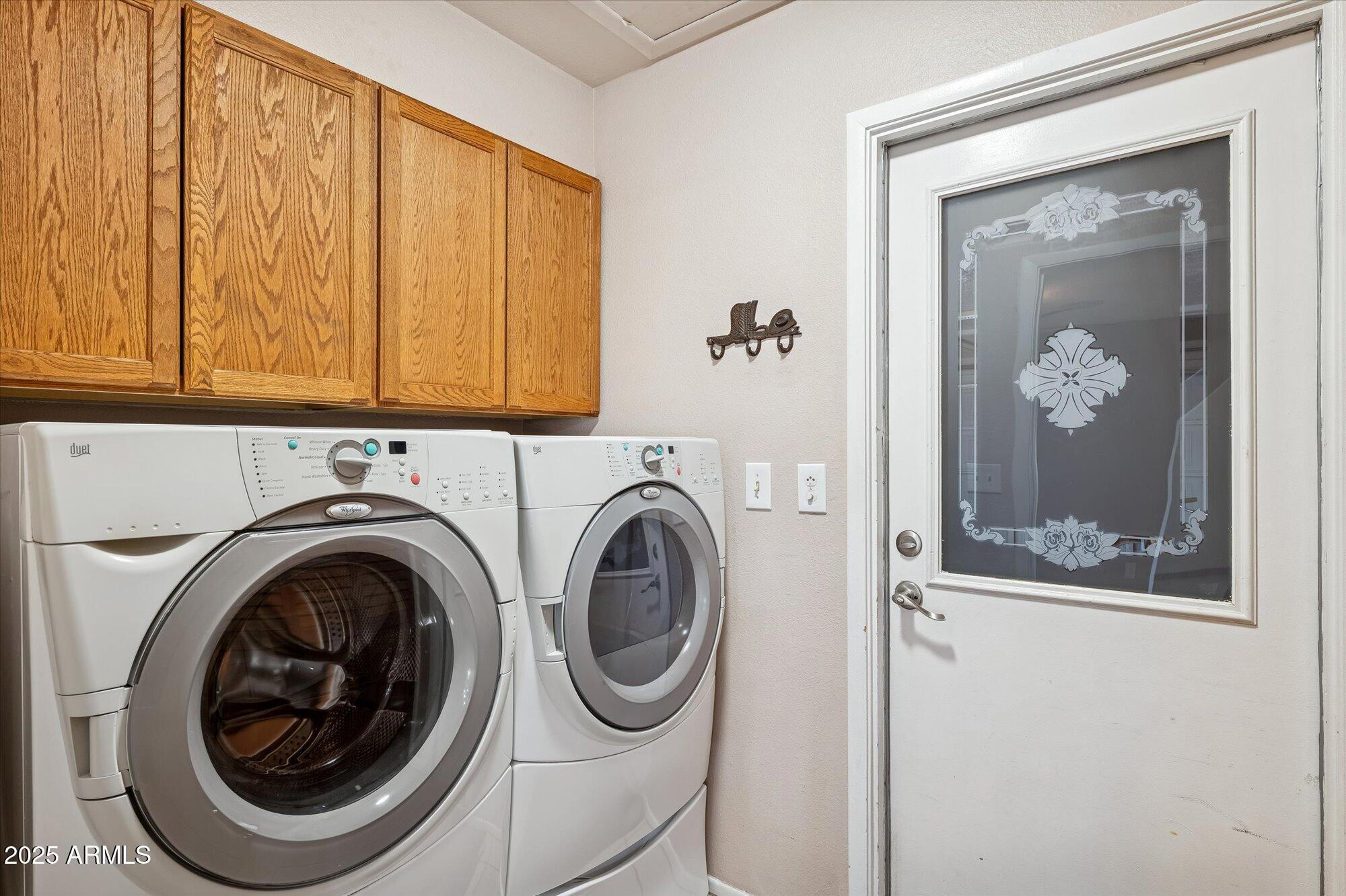 6833 E FLOSSMOOR Avenue