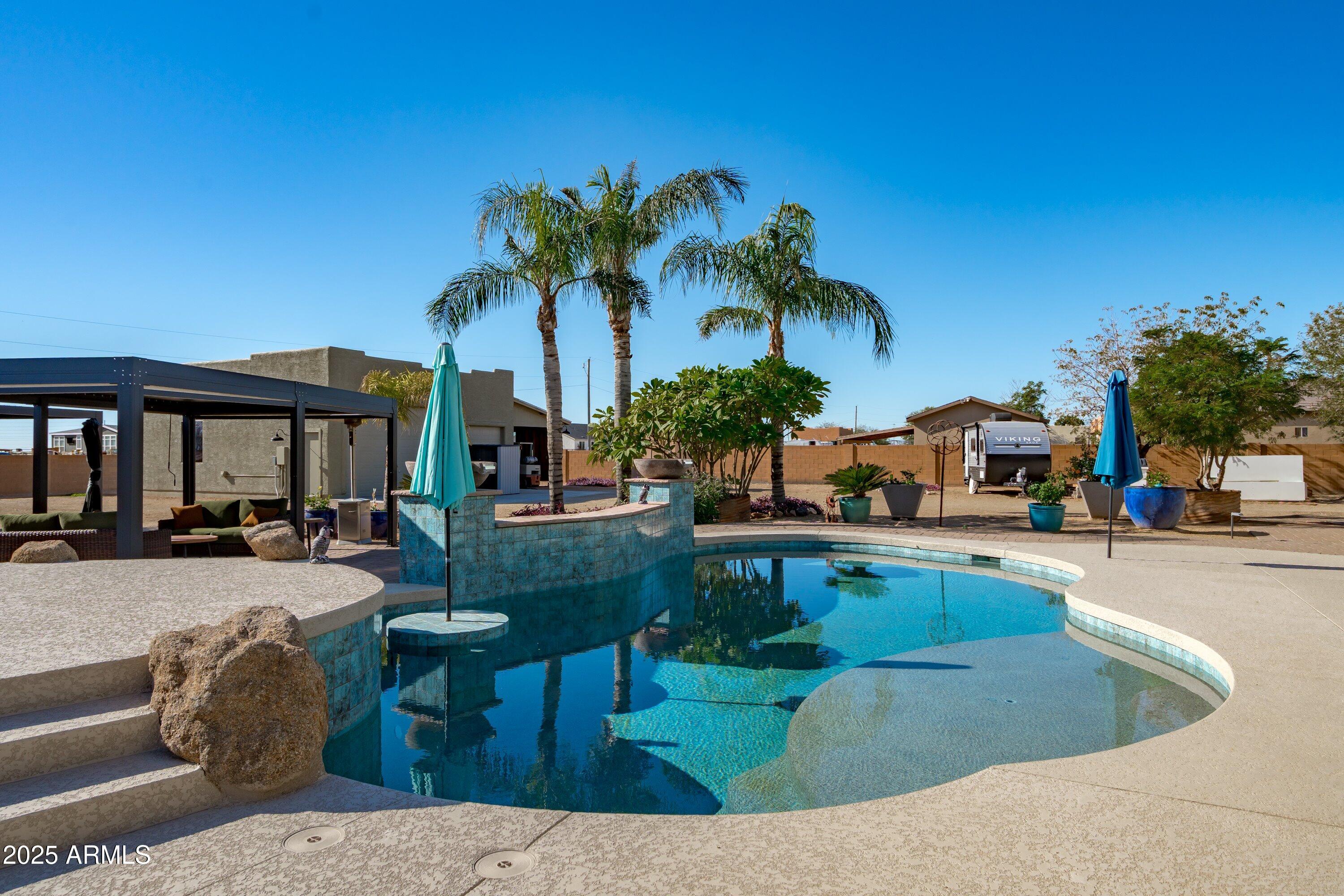 24909 W RED ROBIN Drive