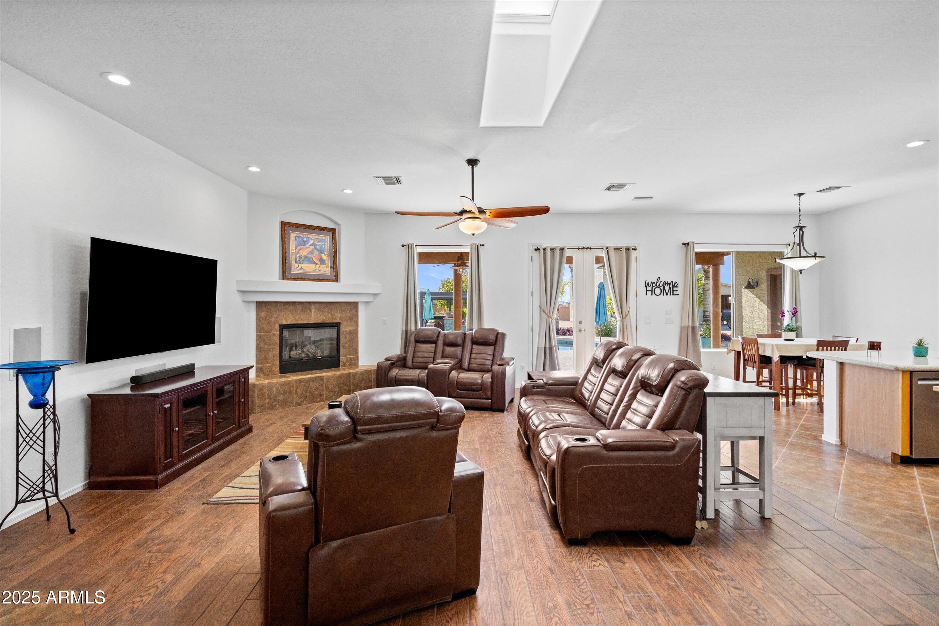 24909 W RED ROBIN Drive