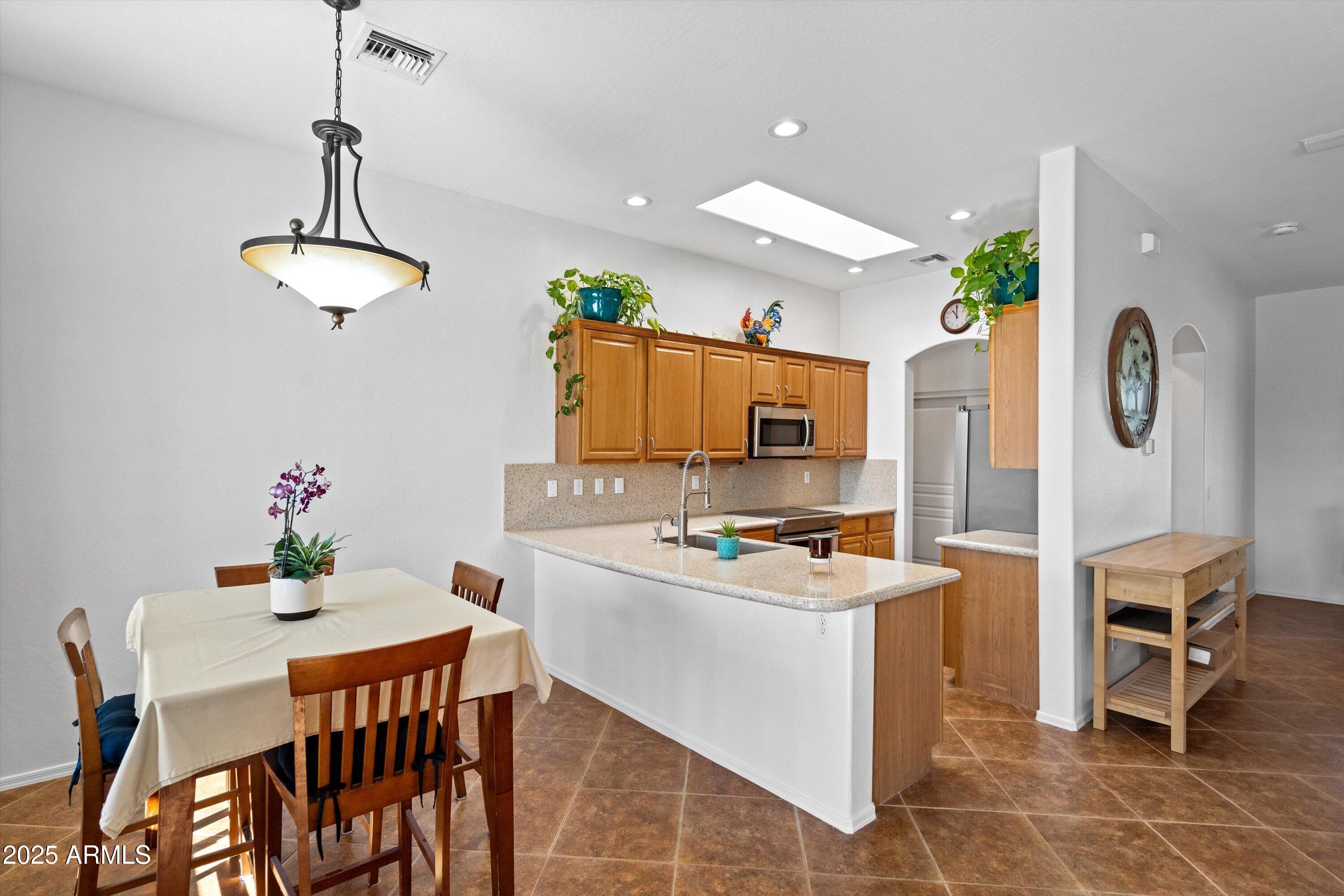 24909 W RED ROBIN Drive