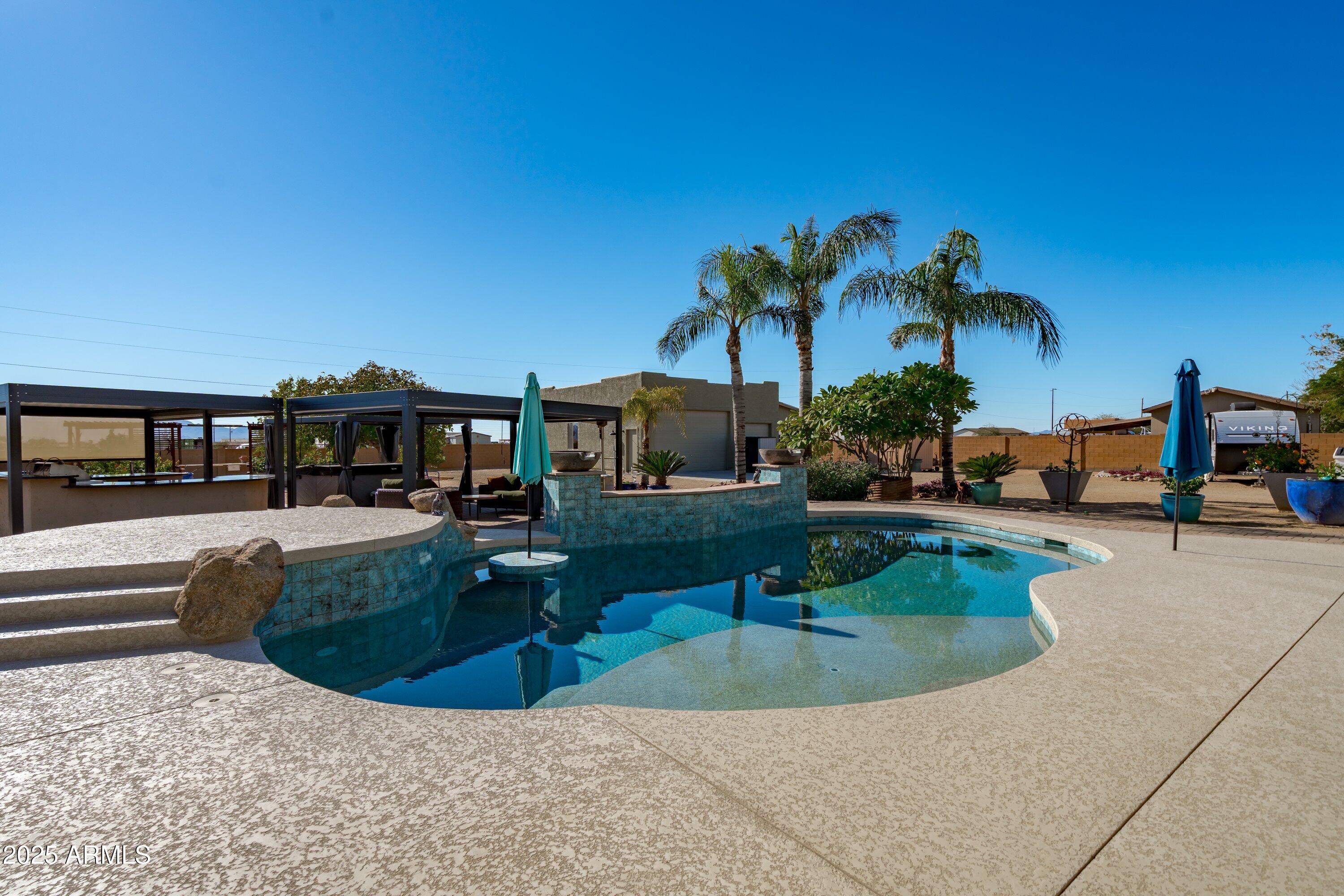 24909 W RED ROBIN Drive