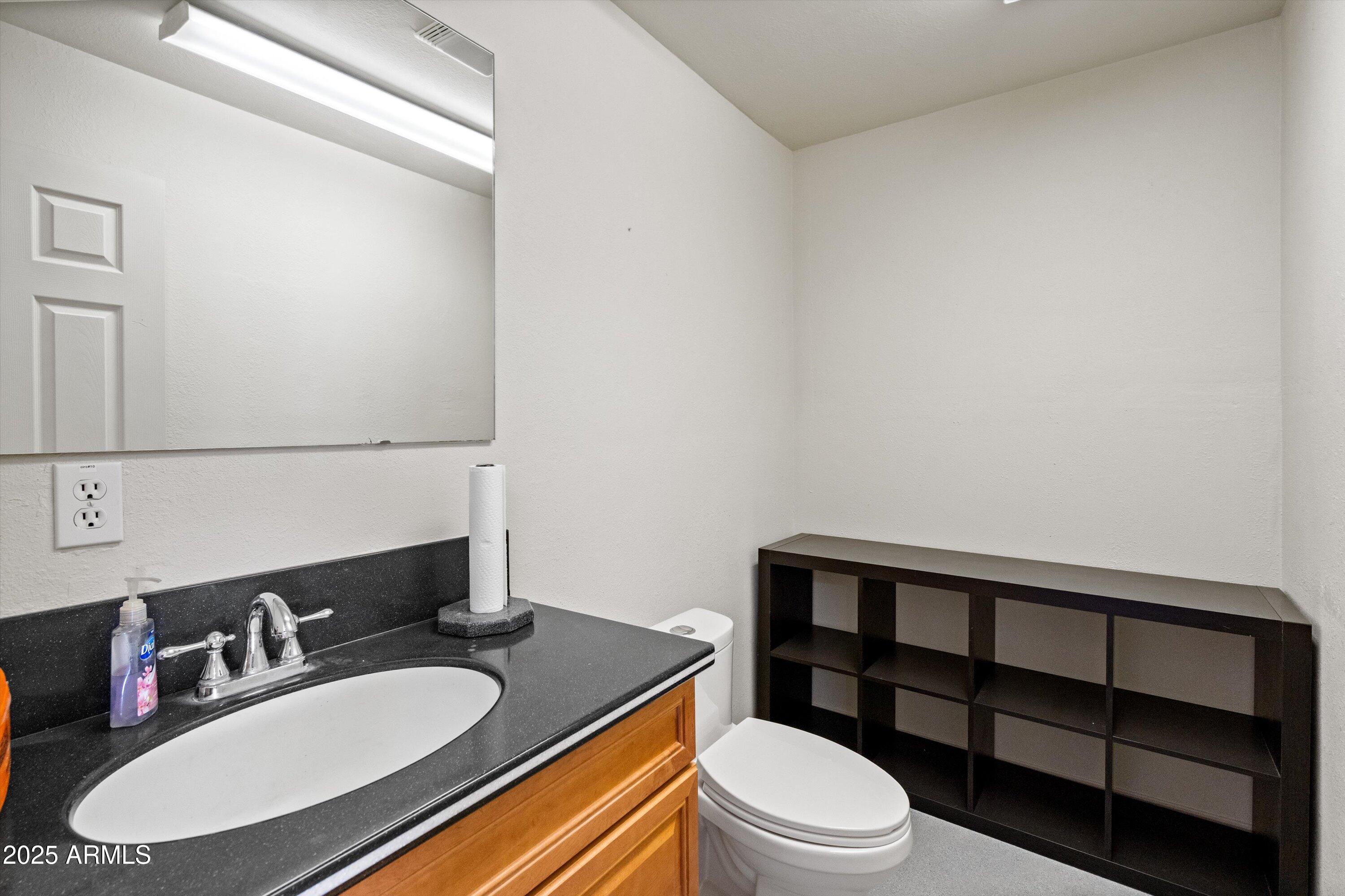 24909 W RED ROBIN Drive