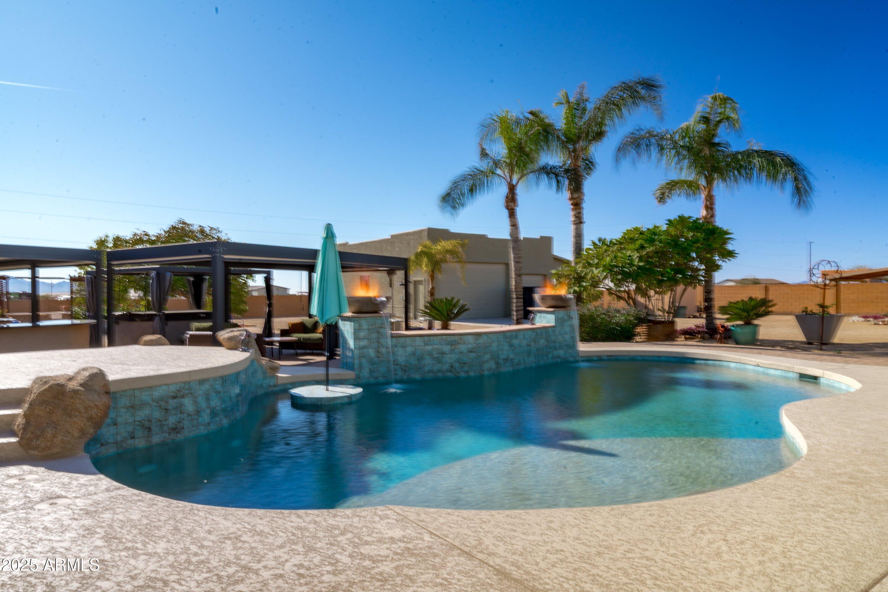 24909 W RED ROBIN Drive